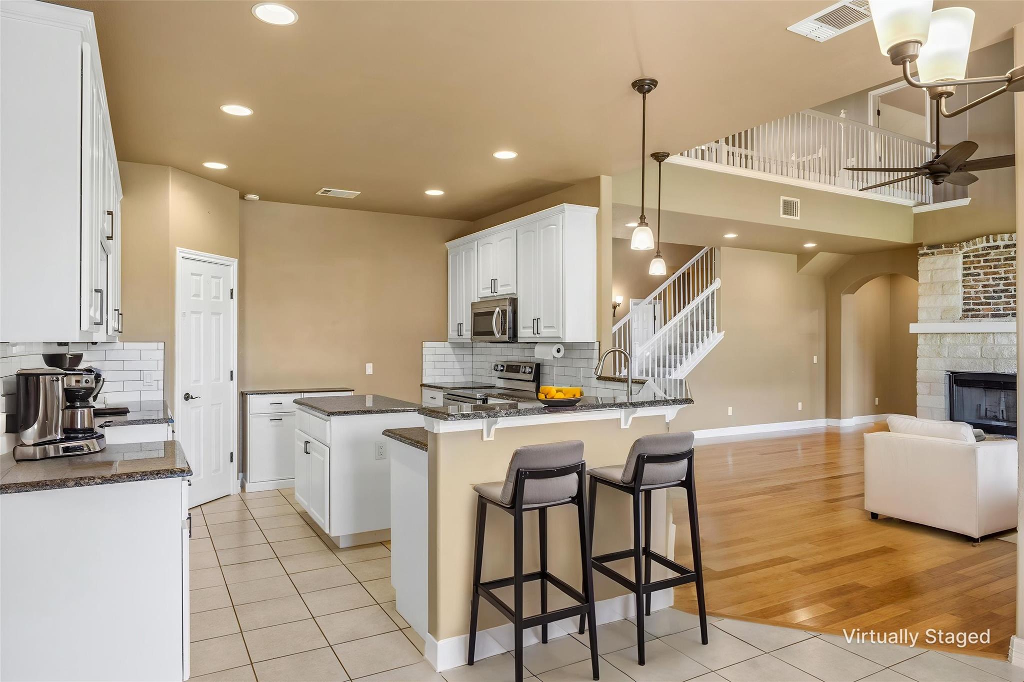 208 Dawn DR