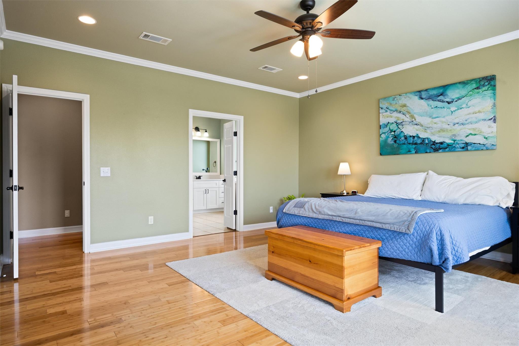 208 Dawn DR