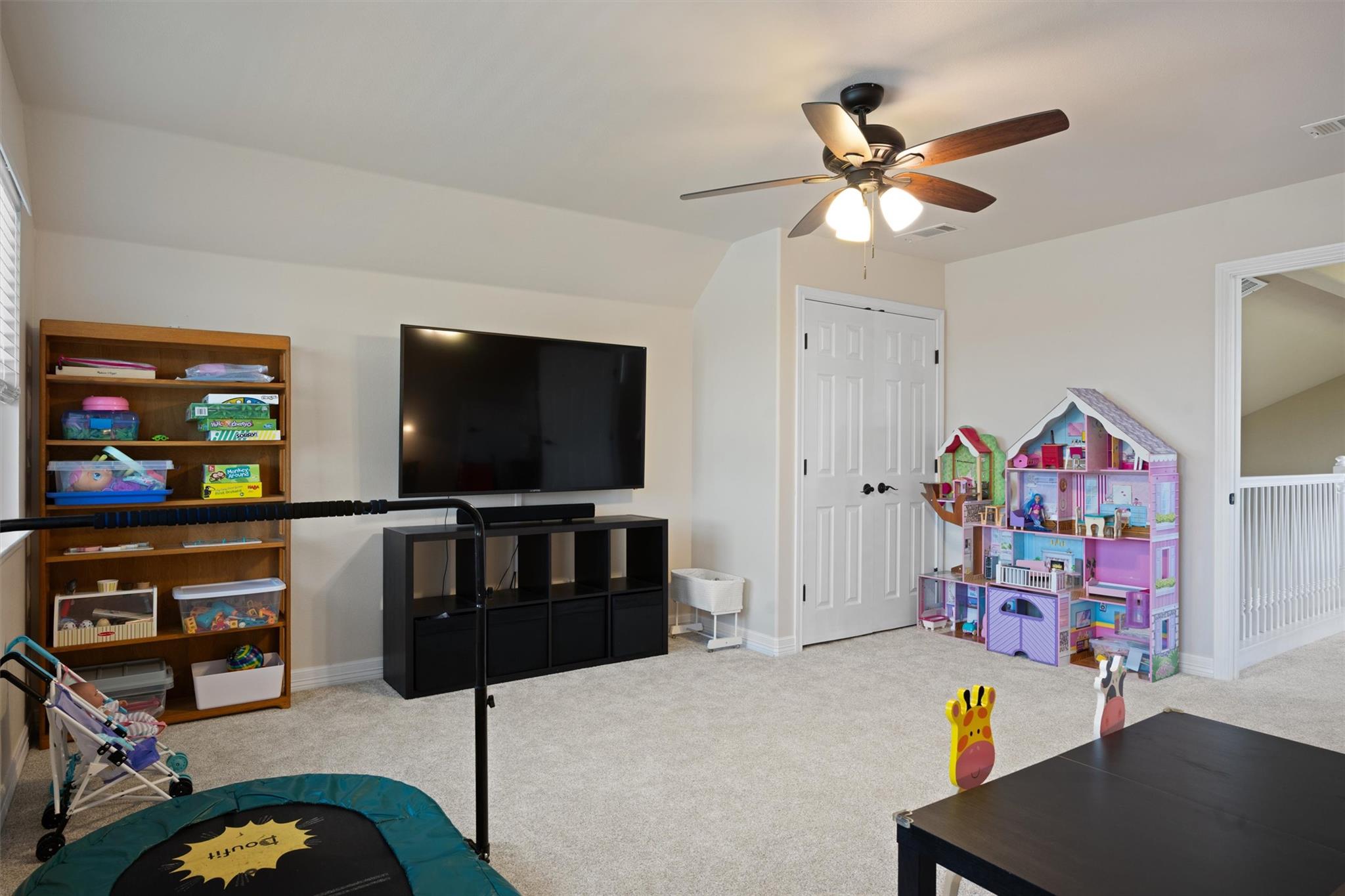 208 Dawn DR