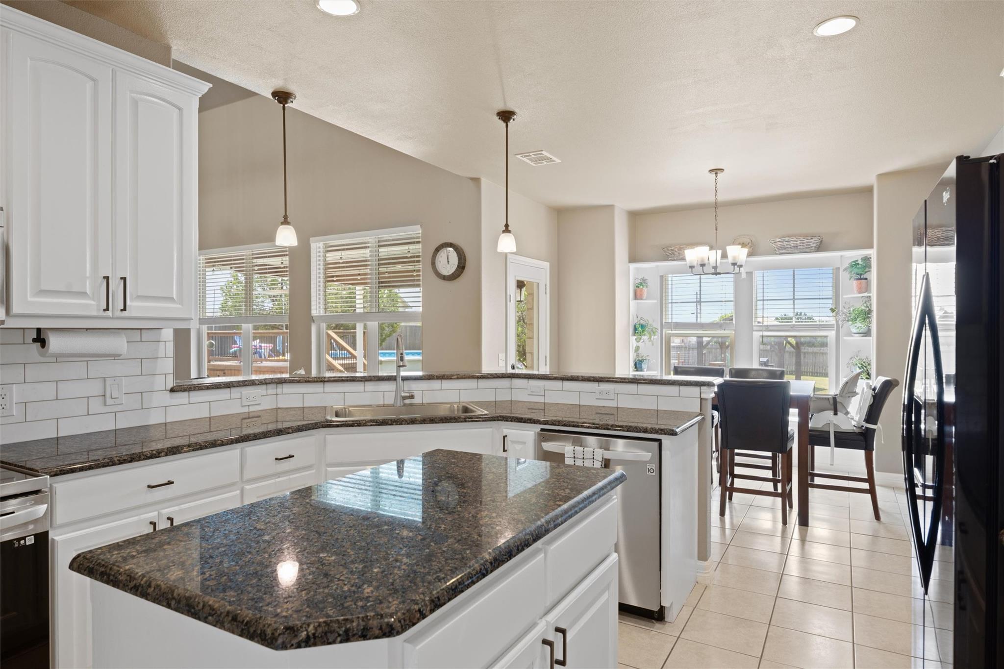208 Dawn DR