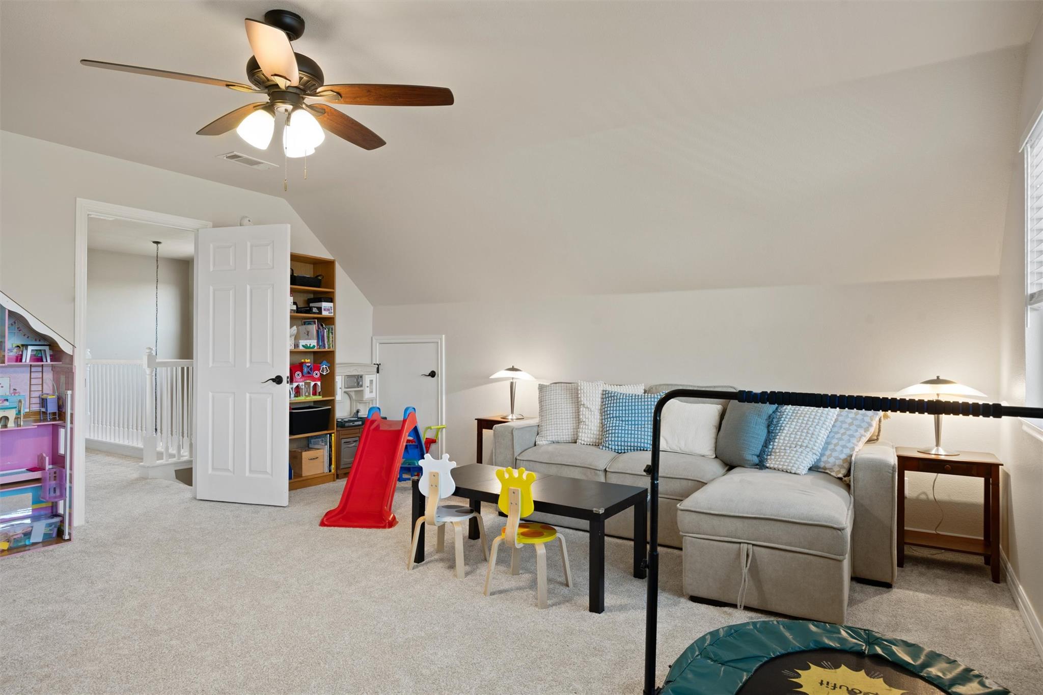 208 Dawn DR