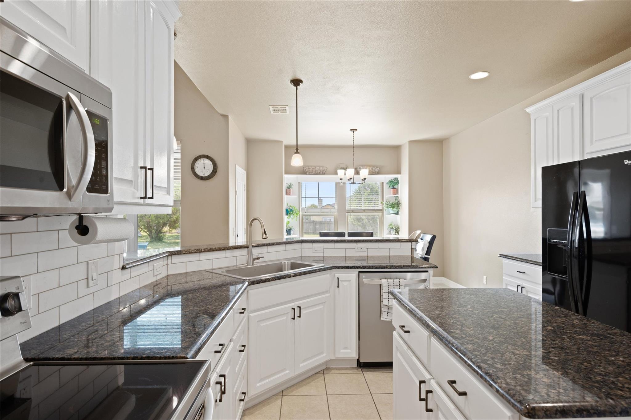 208 Dawn DR