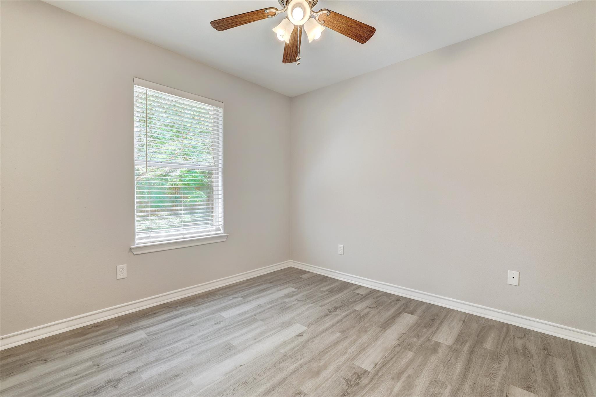 1106 Serenada DR