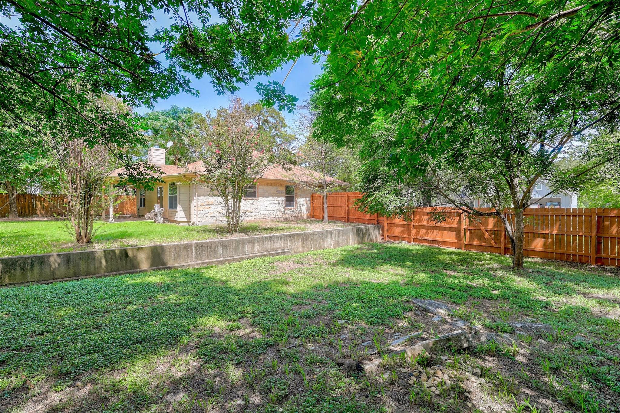 1106 Serenada DR