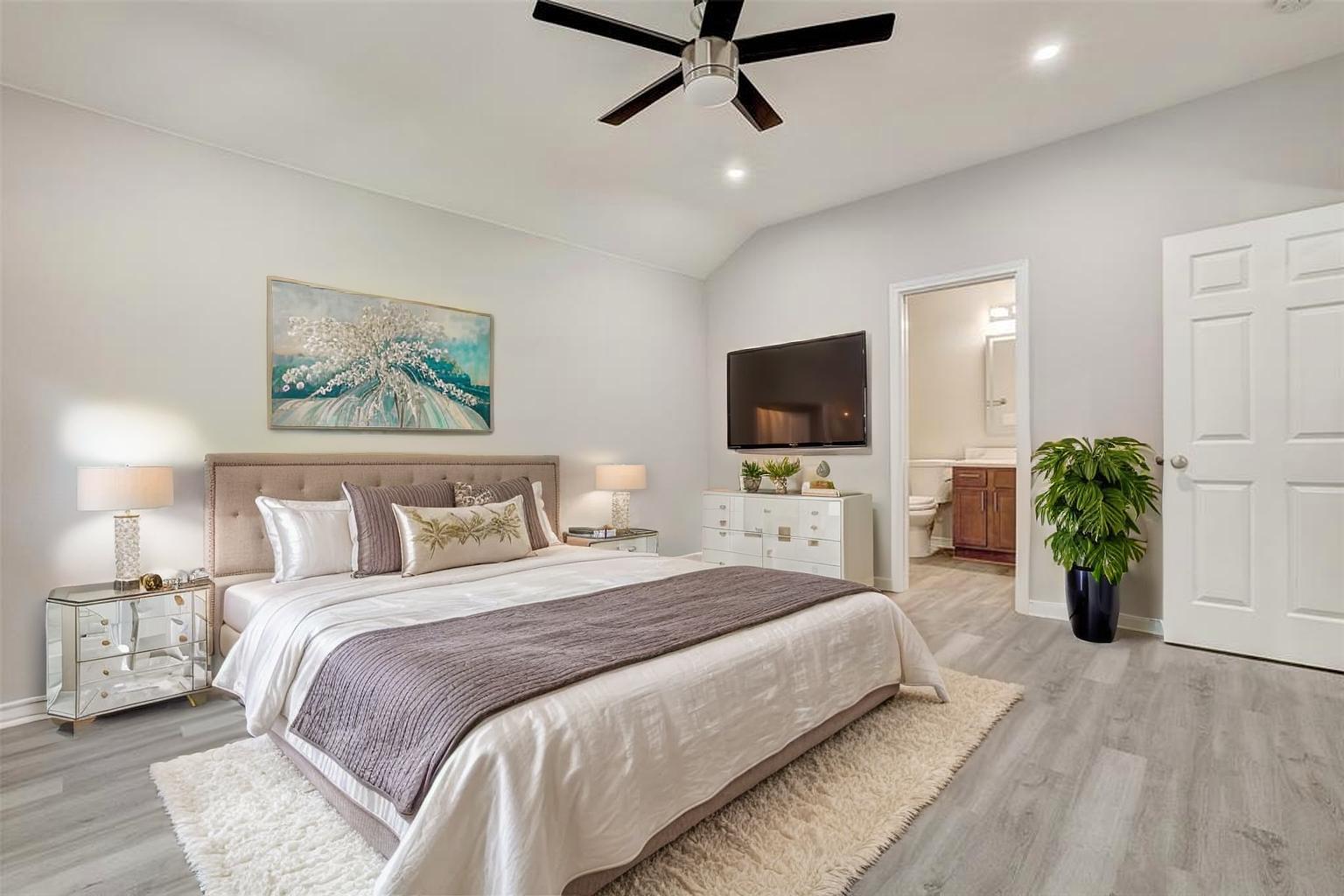 1106 Serenada DR