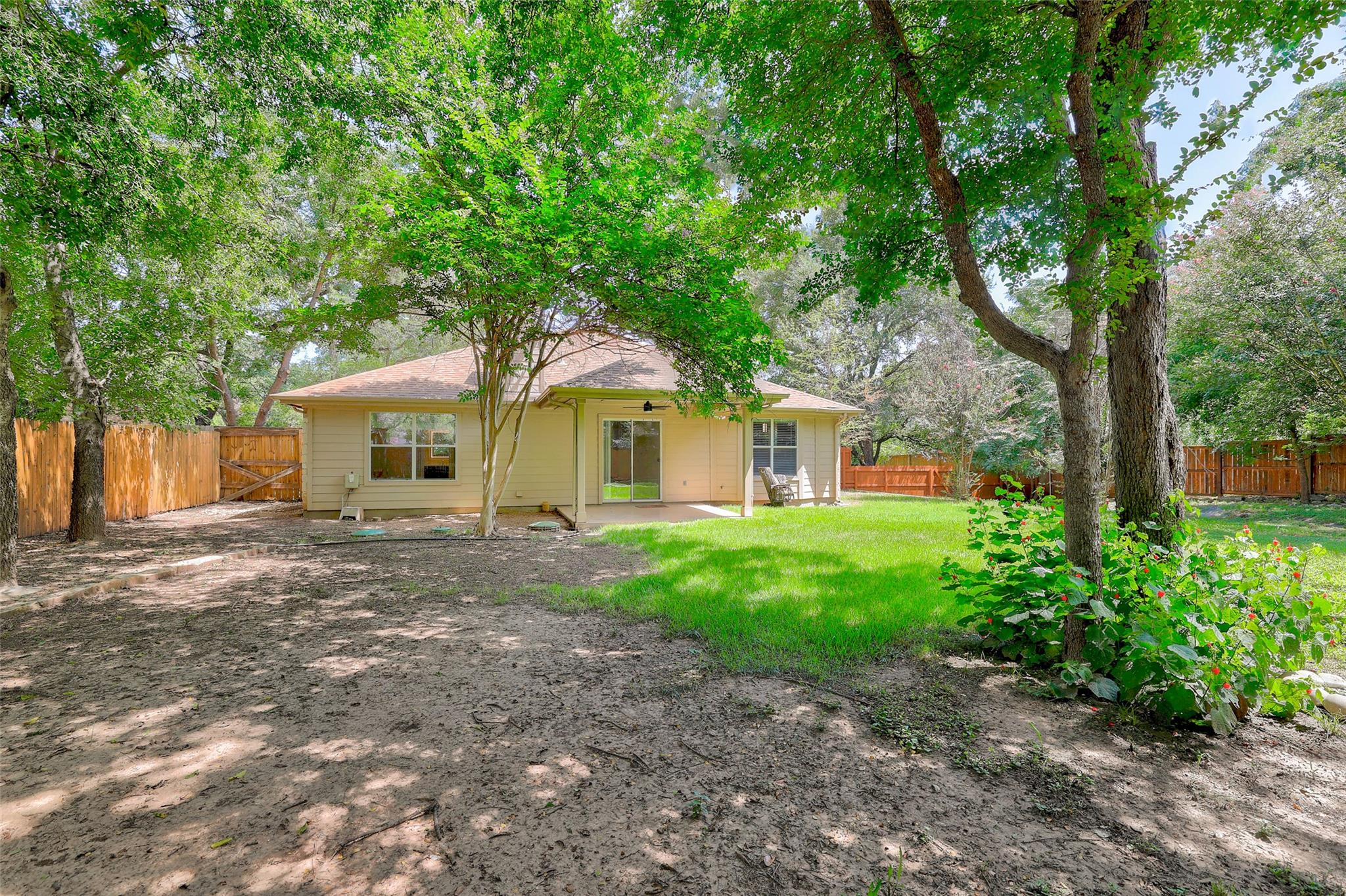 1106 Serenada DR