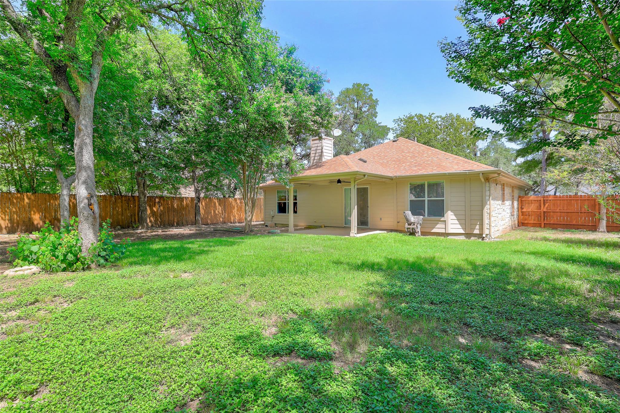 1106 Serenada DR