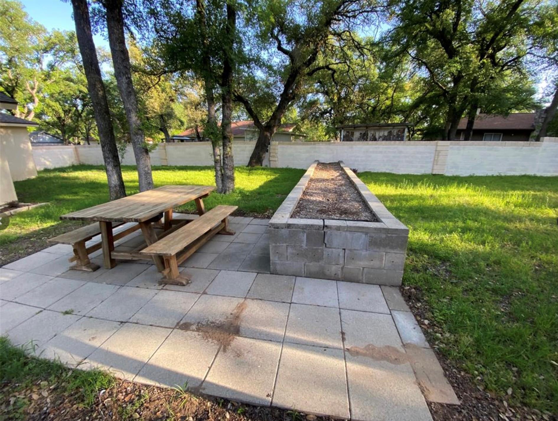3404 Sierra DR