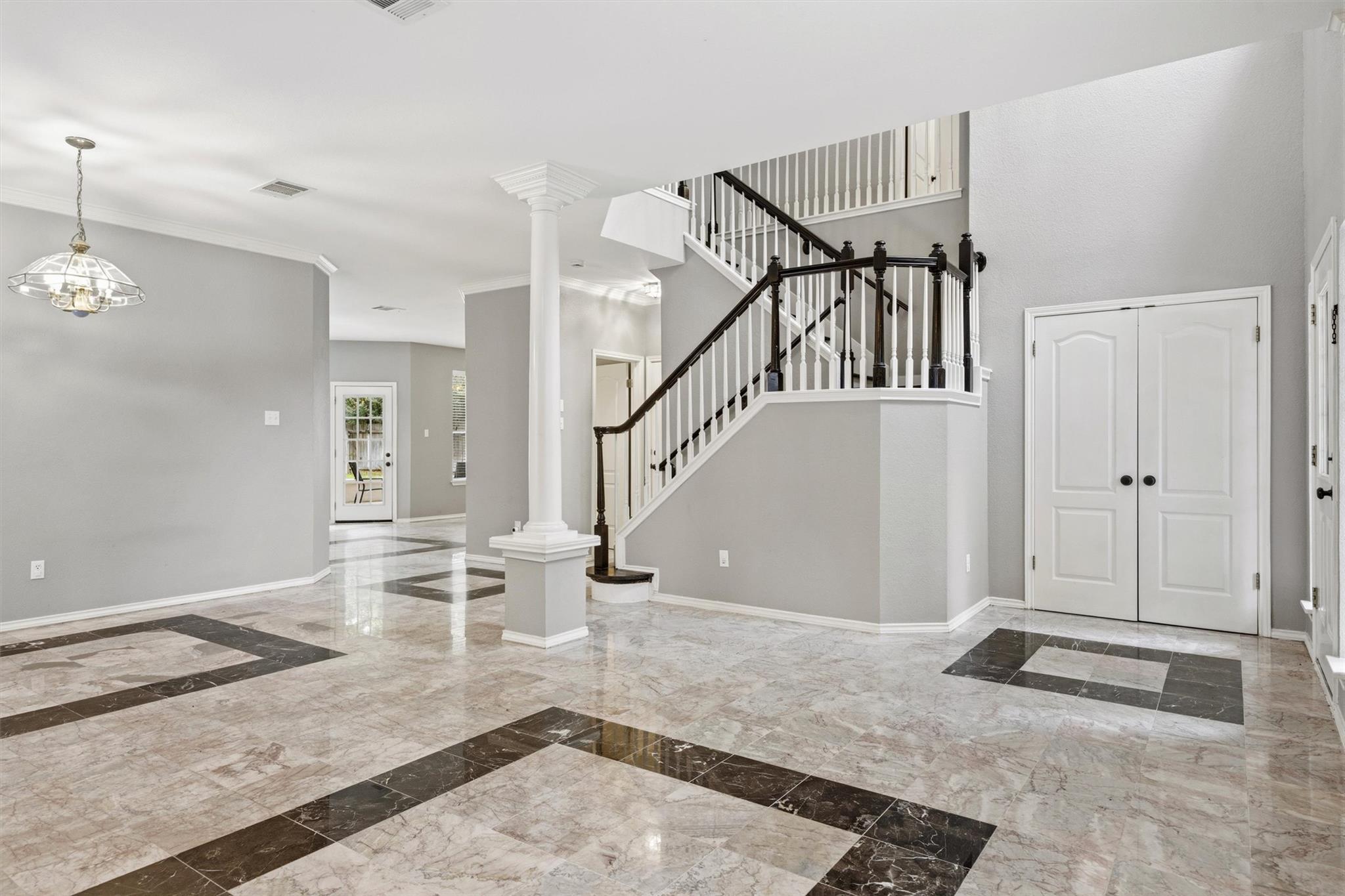 2813 Cortez DR