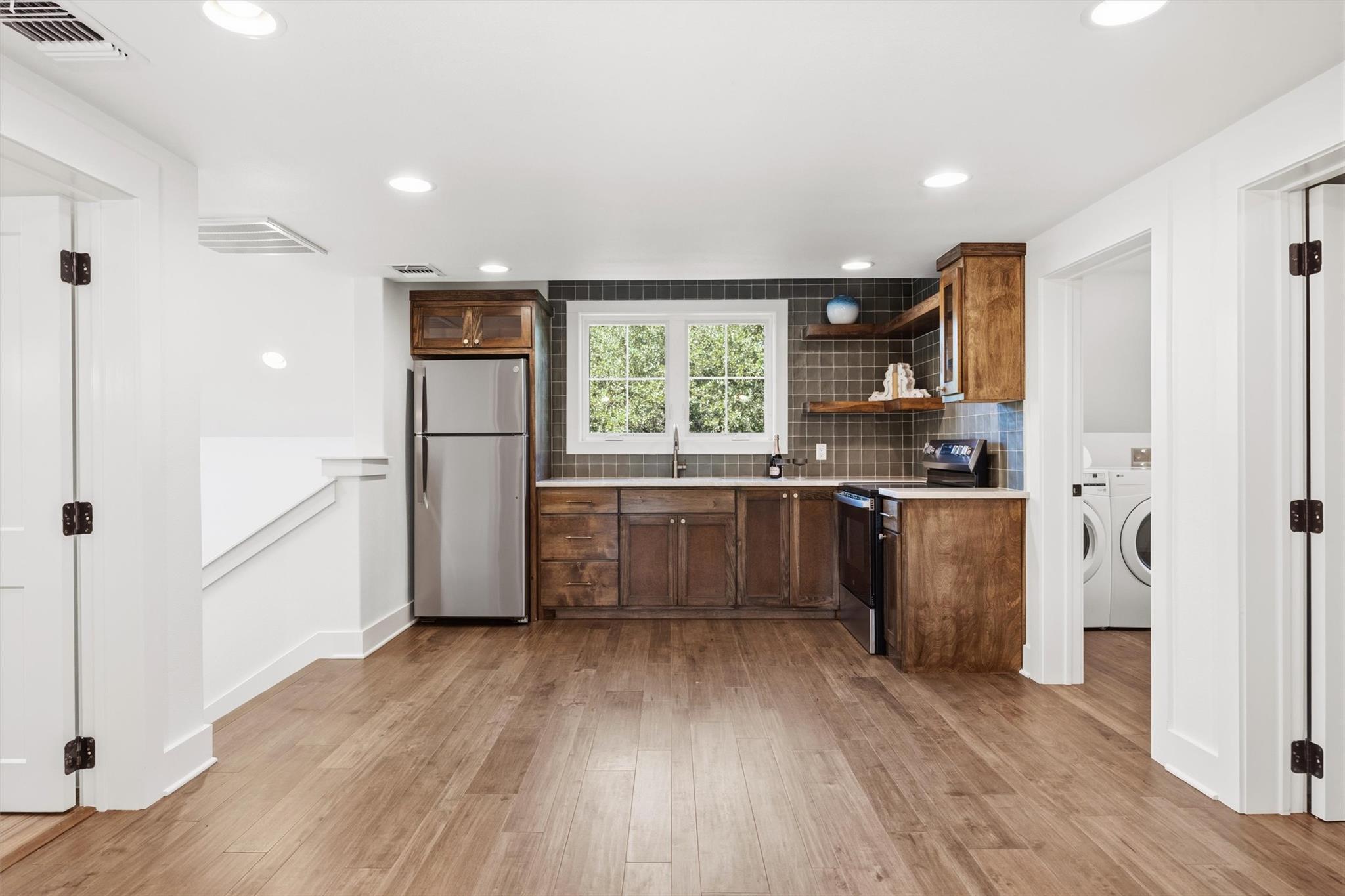 812 Jennings Branch RD
