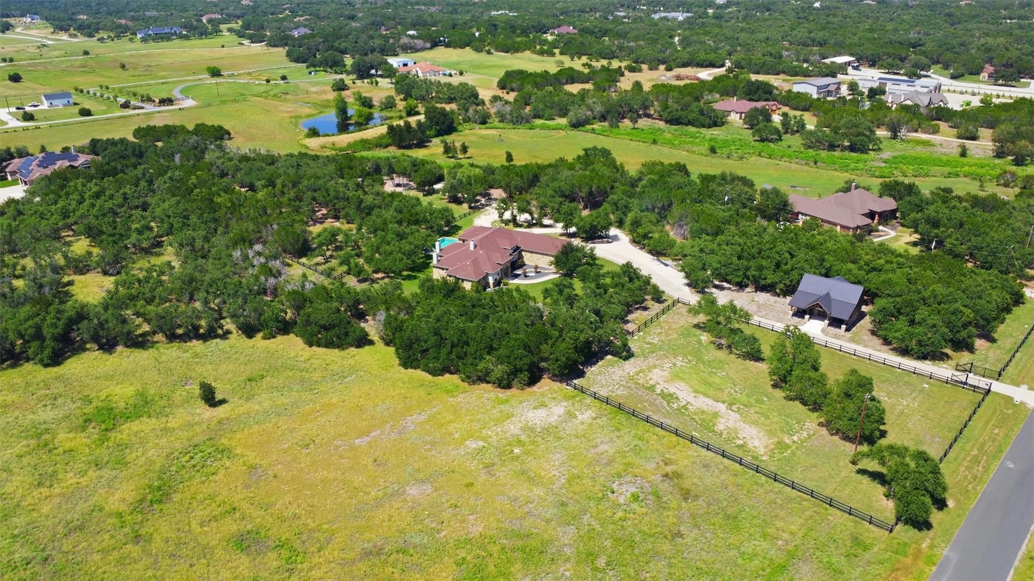 812 Jennings Branch RD