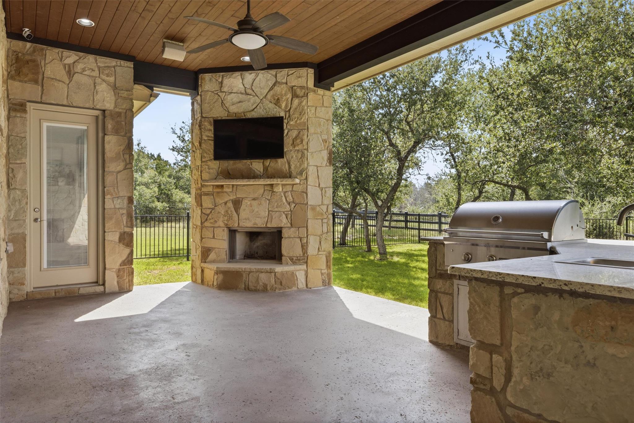 812 Jennings Branch RD