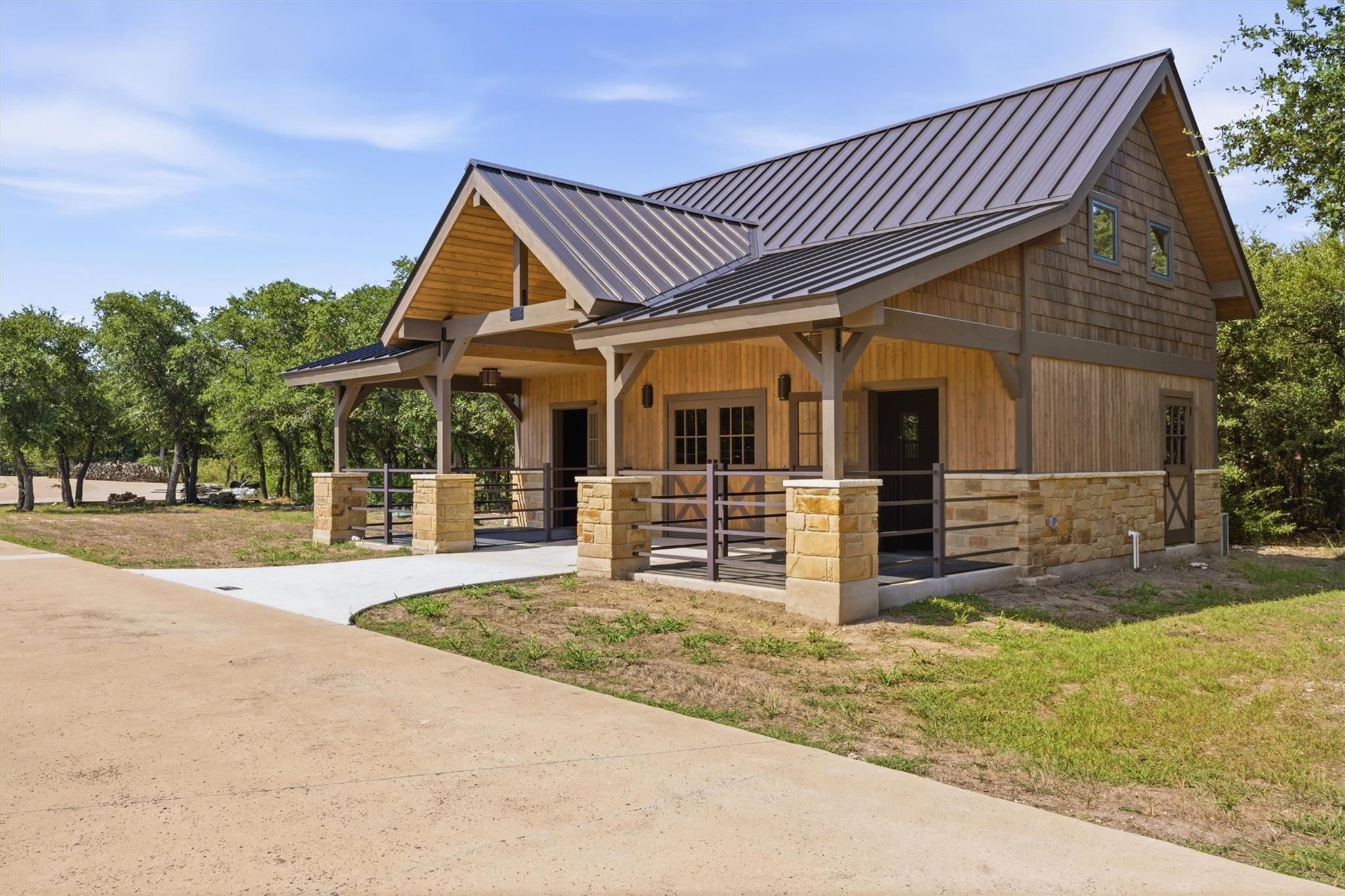 812 Jennings Branch RD