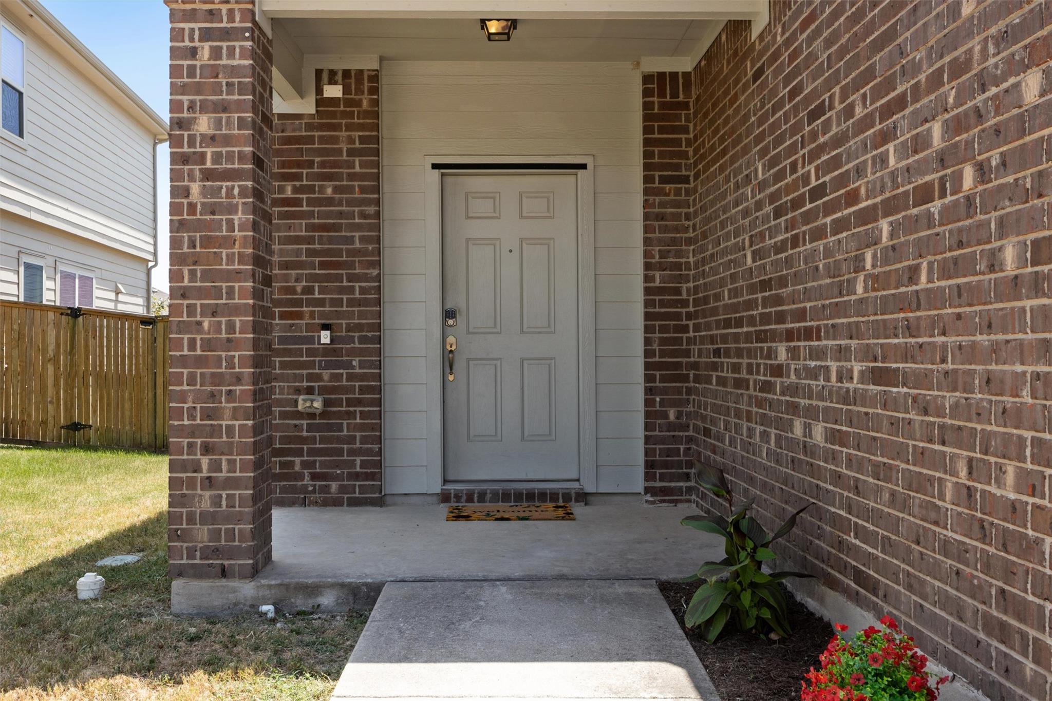 400 Circle WAY