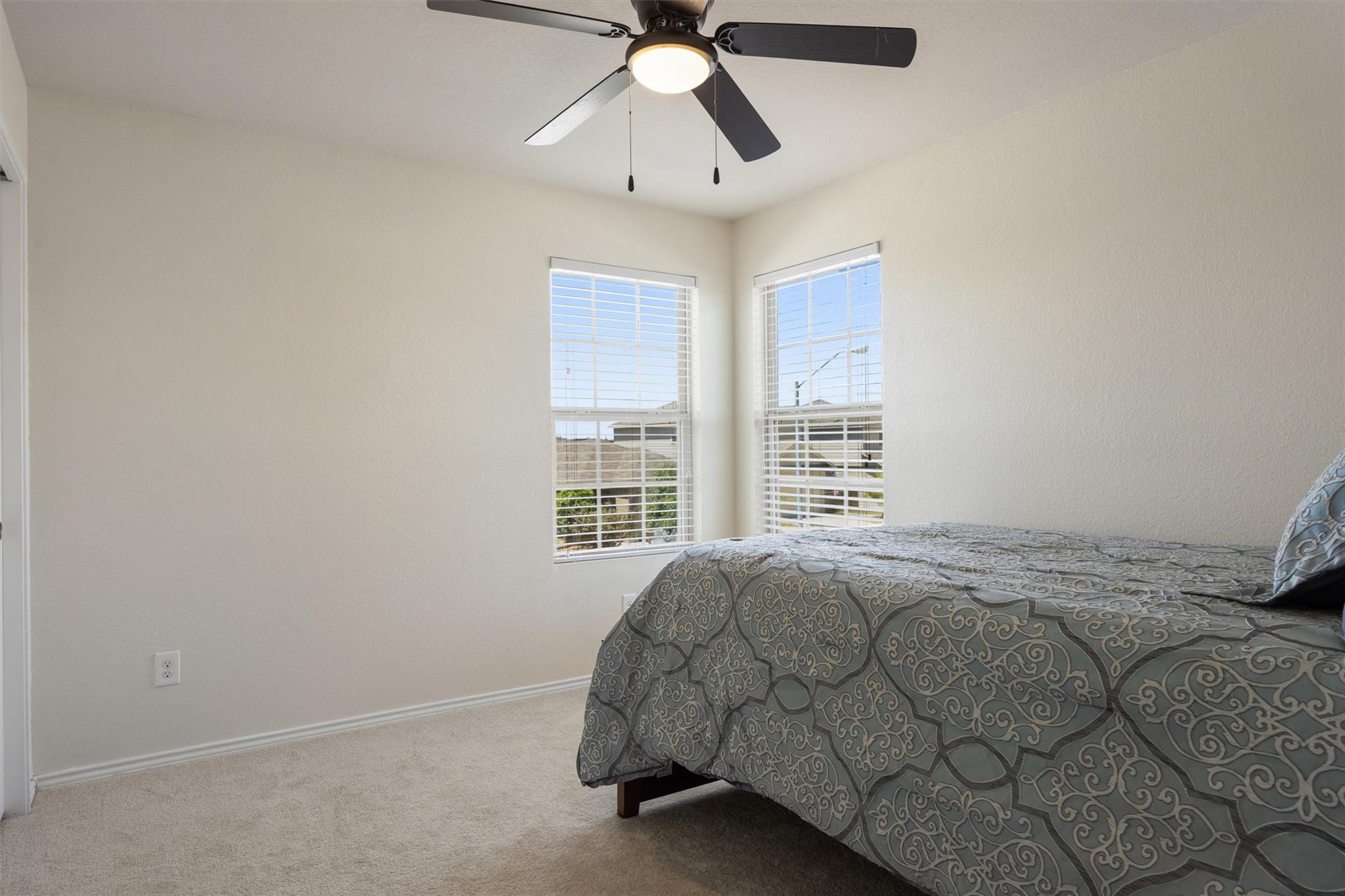 400 Circle WAY