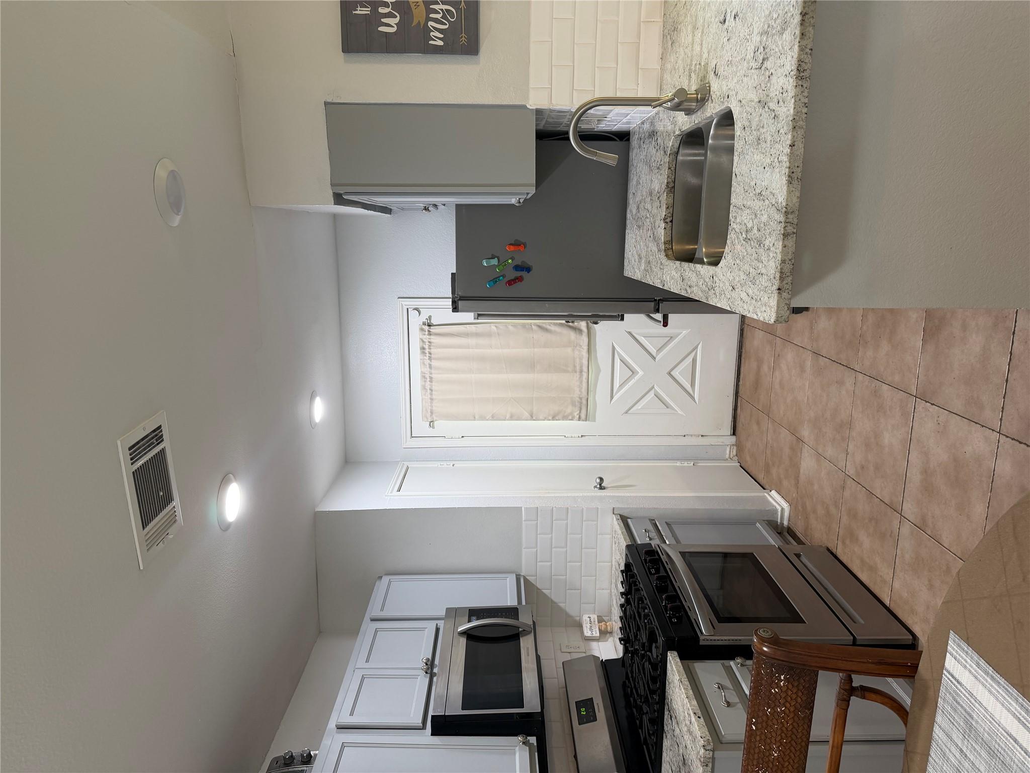 16010 Fitchburg CIR