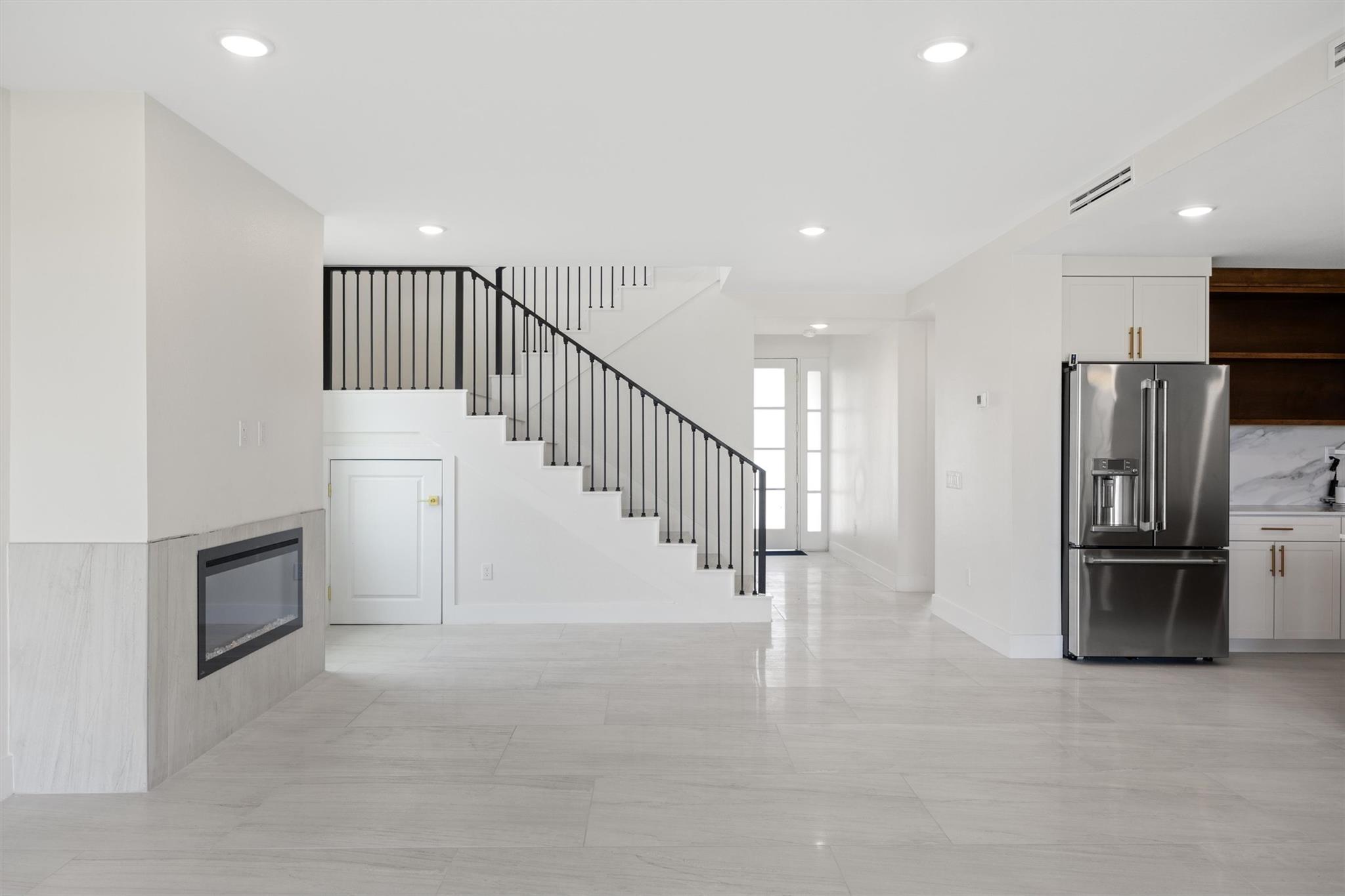 109 Fall DR