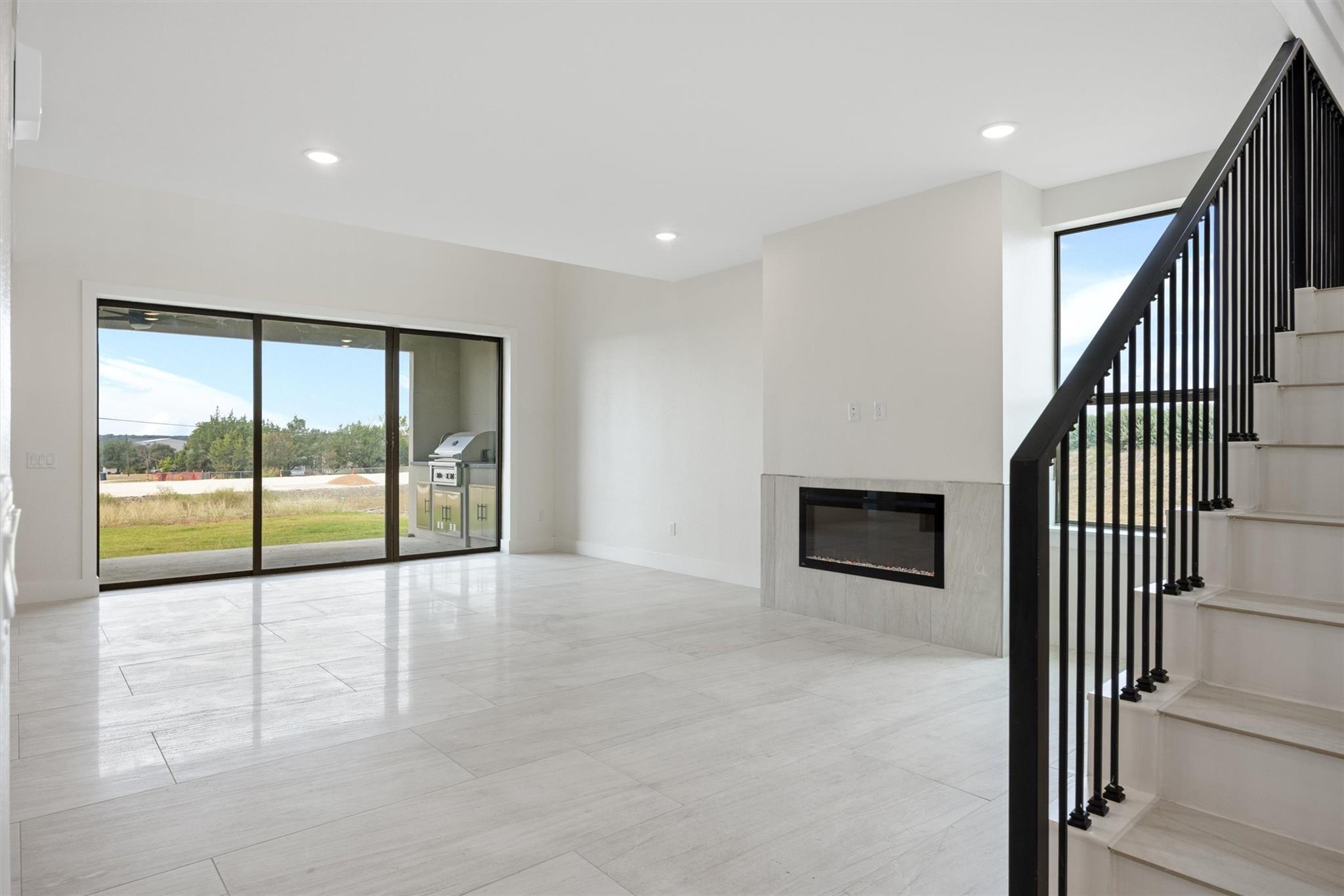 109 Fall DR