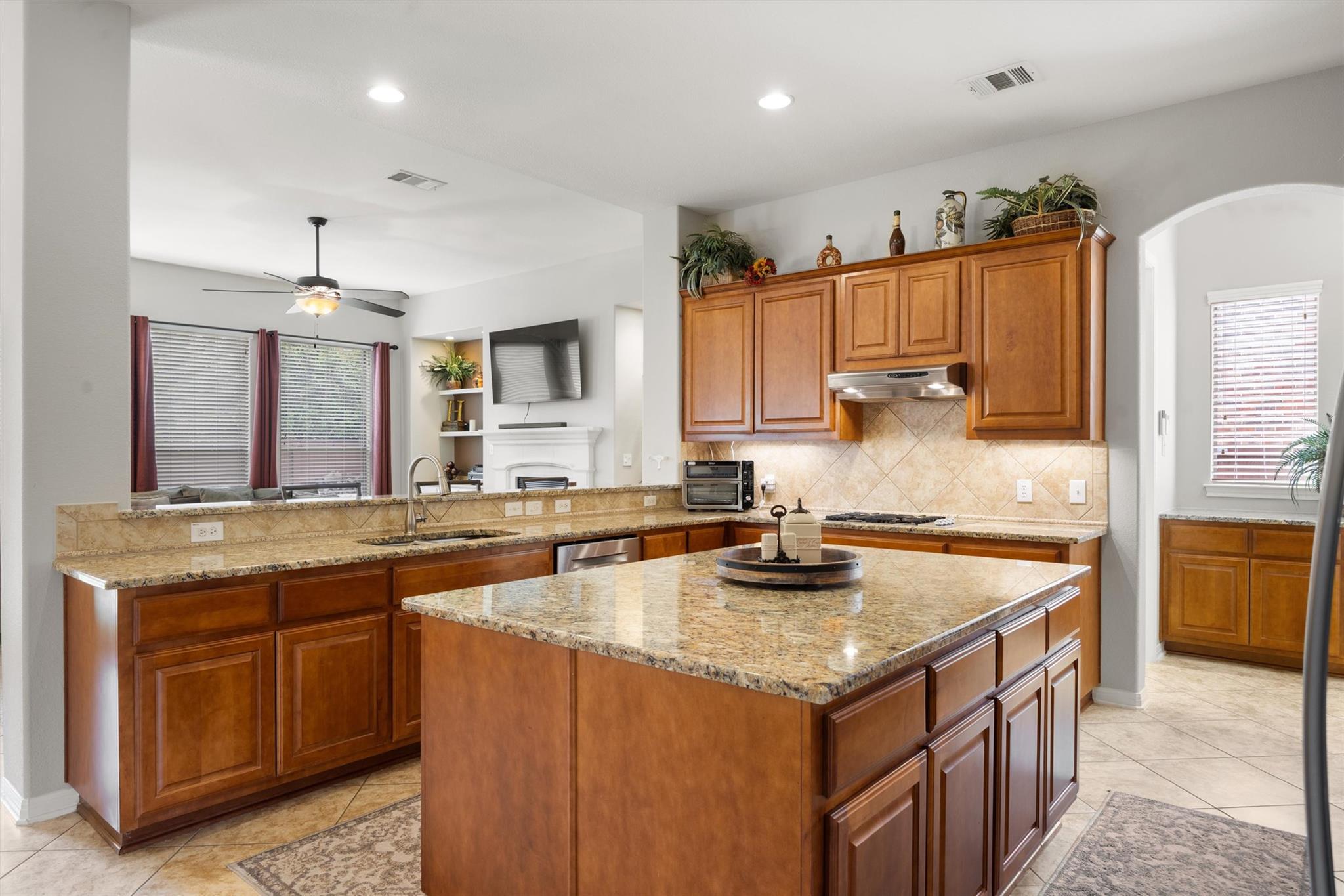 3409 Aquamarine DR