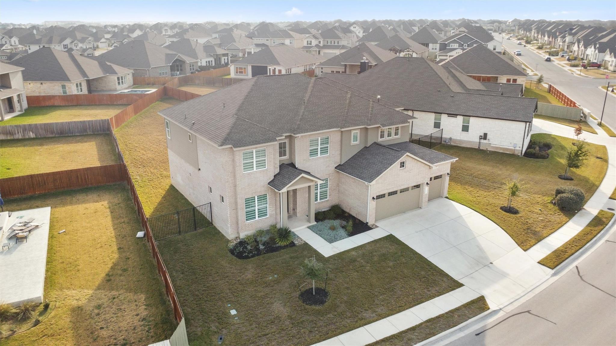 213 Great Lawn BND