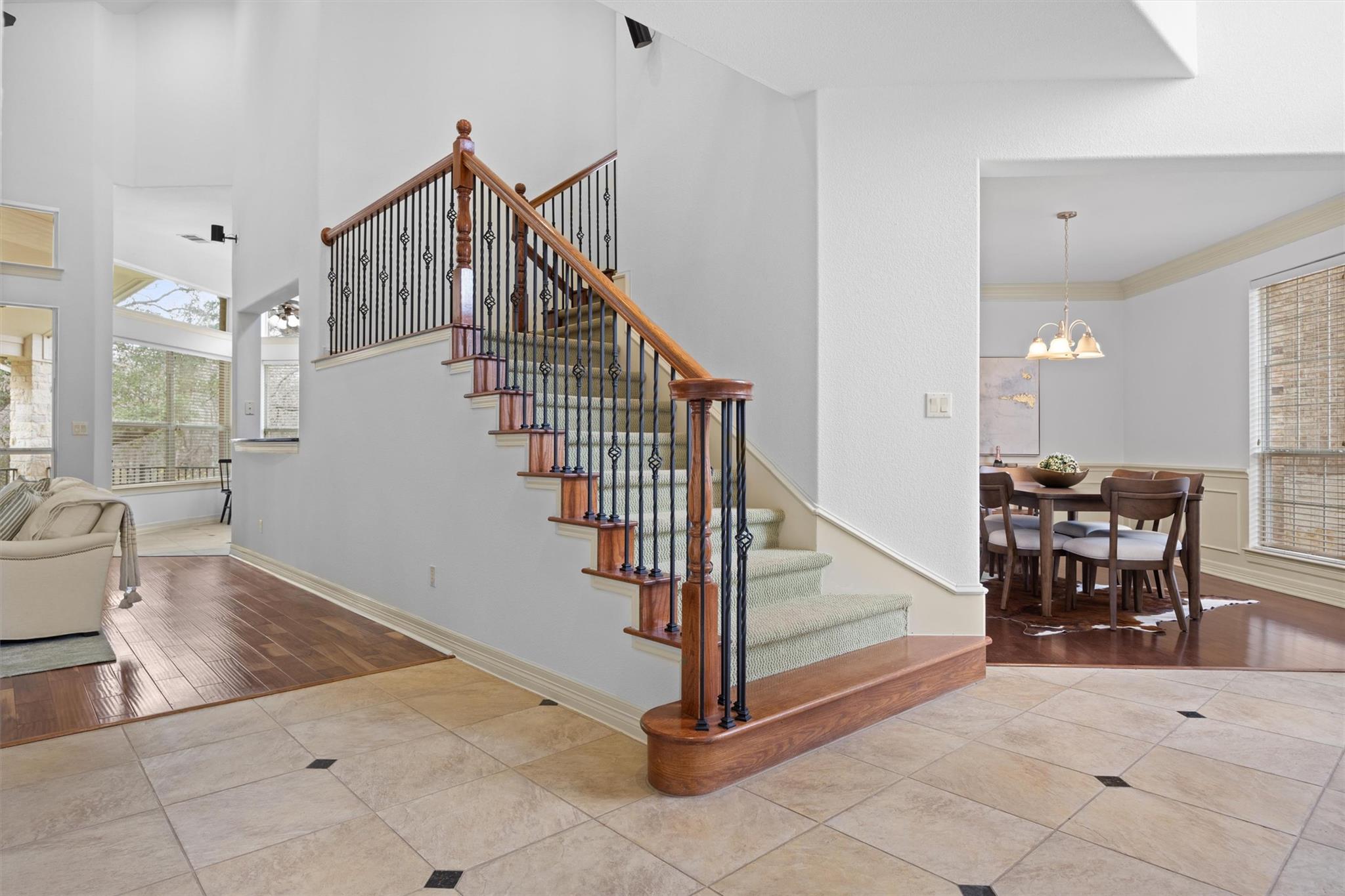 3028 Las Colinas WAY