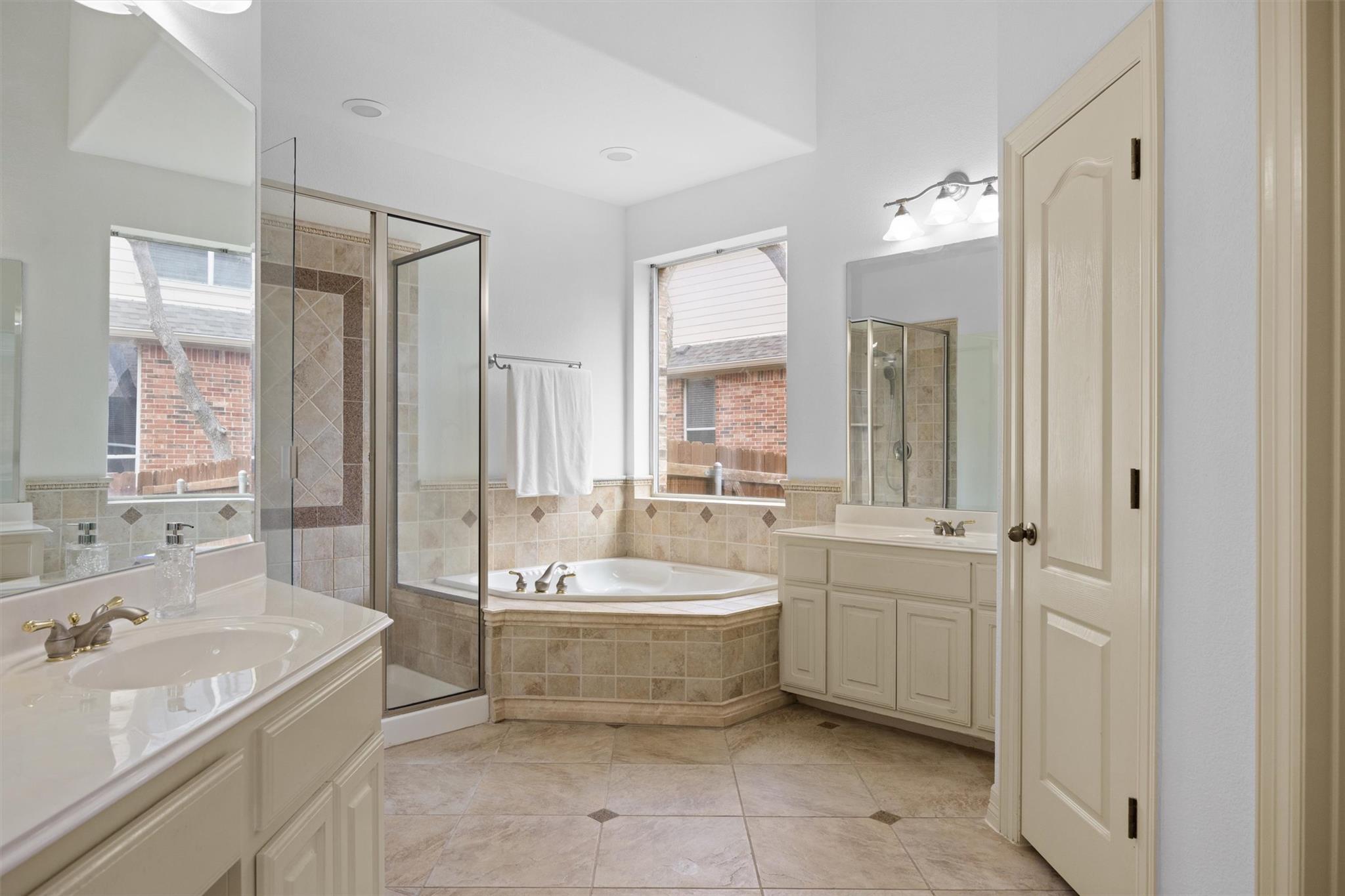 3028 Las Colinas WAY