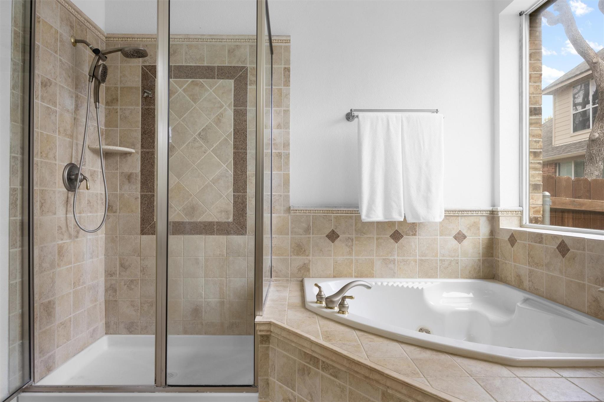 3028 Las Colinas WAY