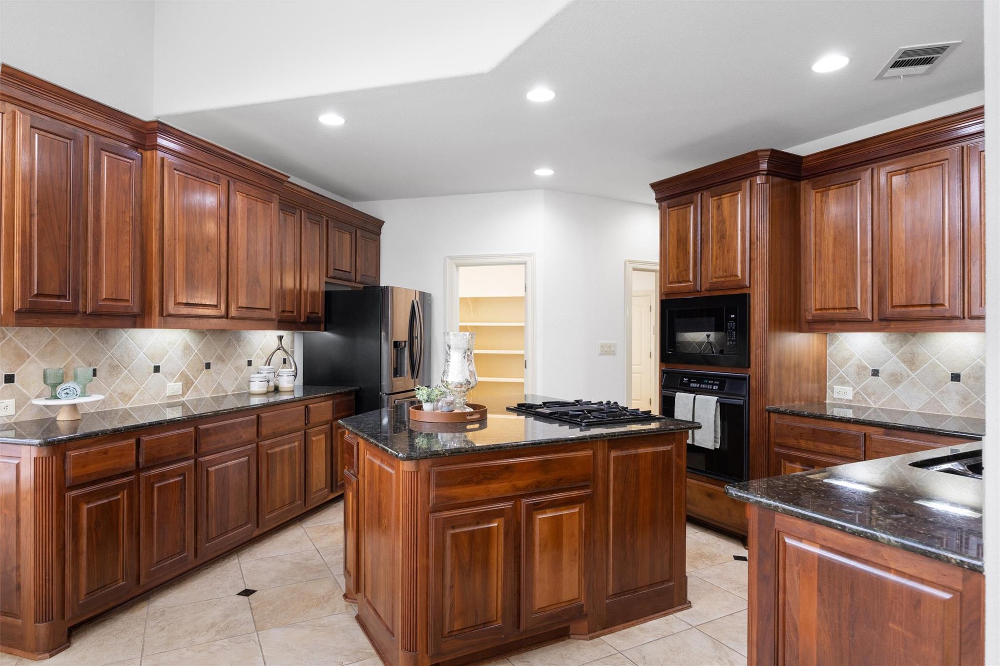 3028 Las Colinas WAY