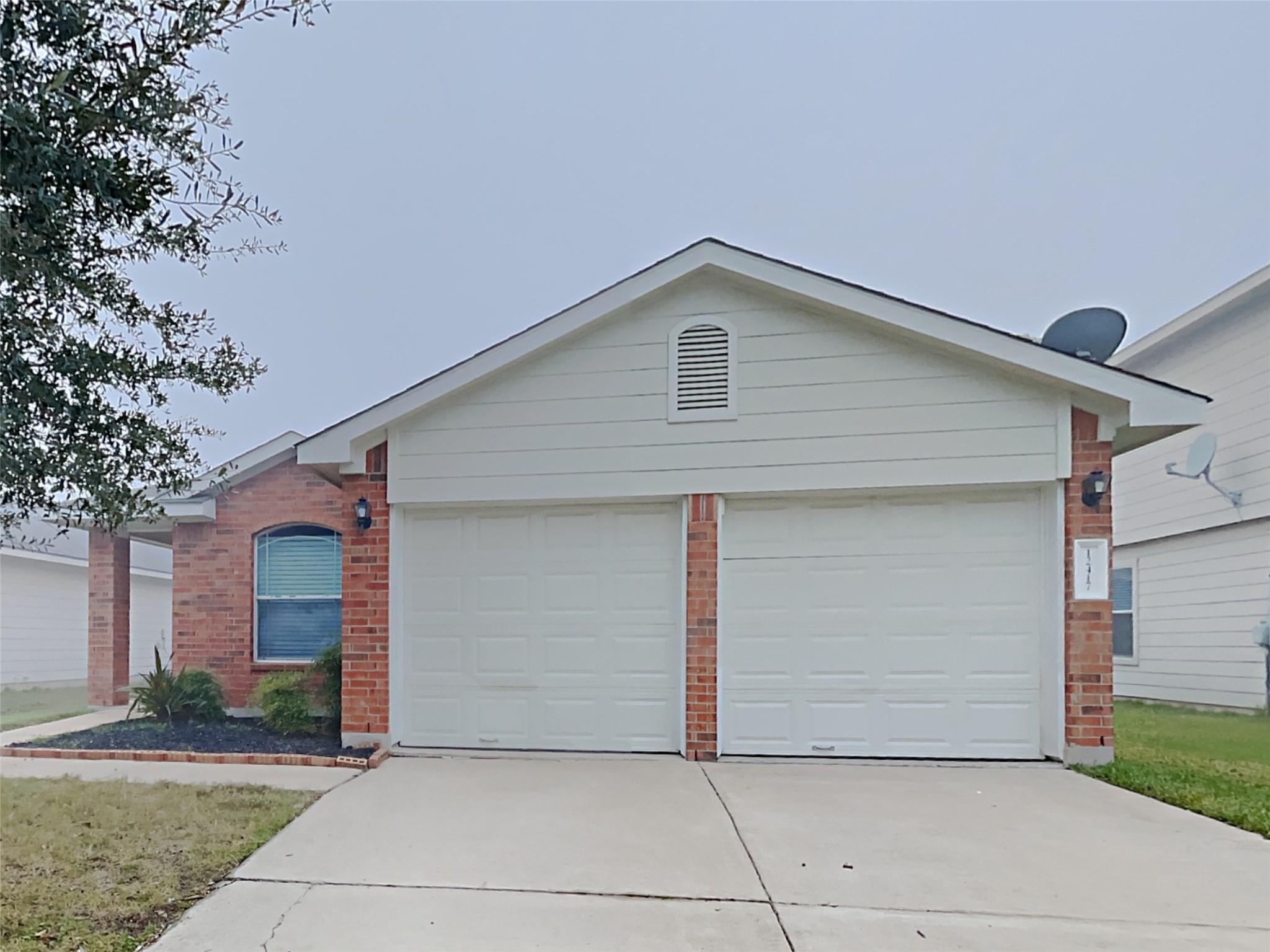 12417 NE Sky Harbor DR