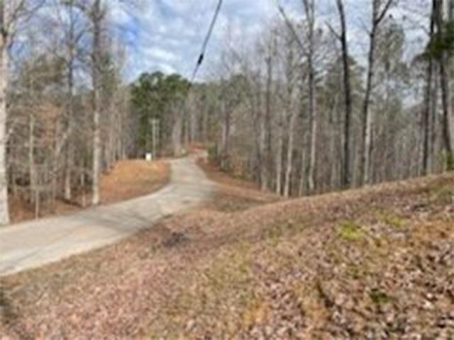 2 NORTHSHORE DR