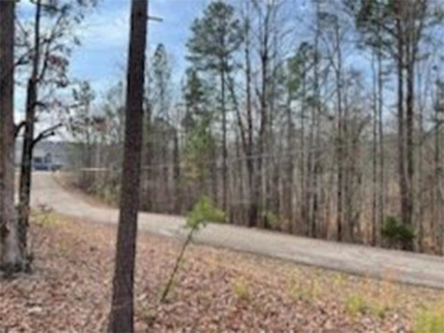2 NORTHSHORE DR