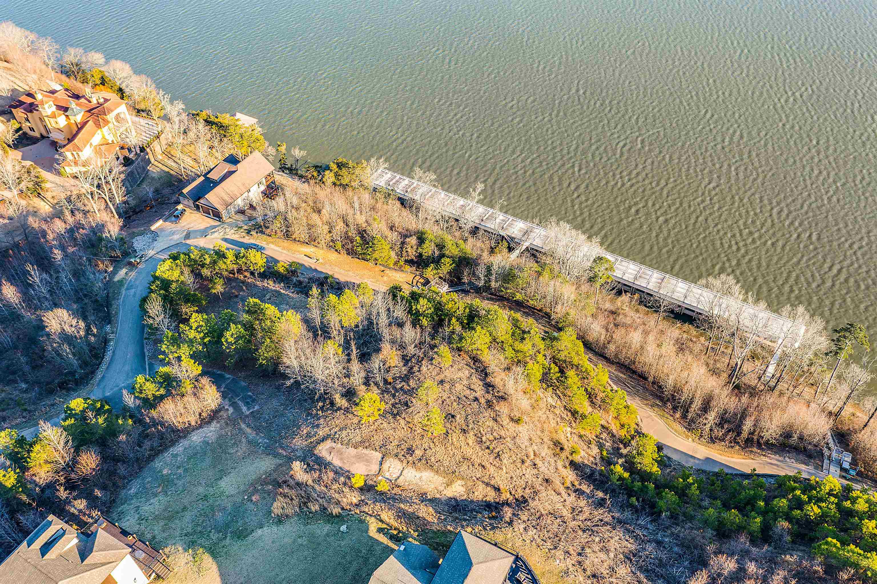 24 HIGH POINTE DR