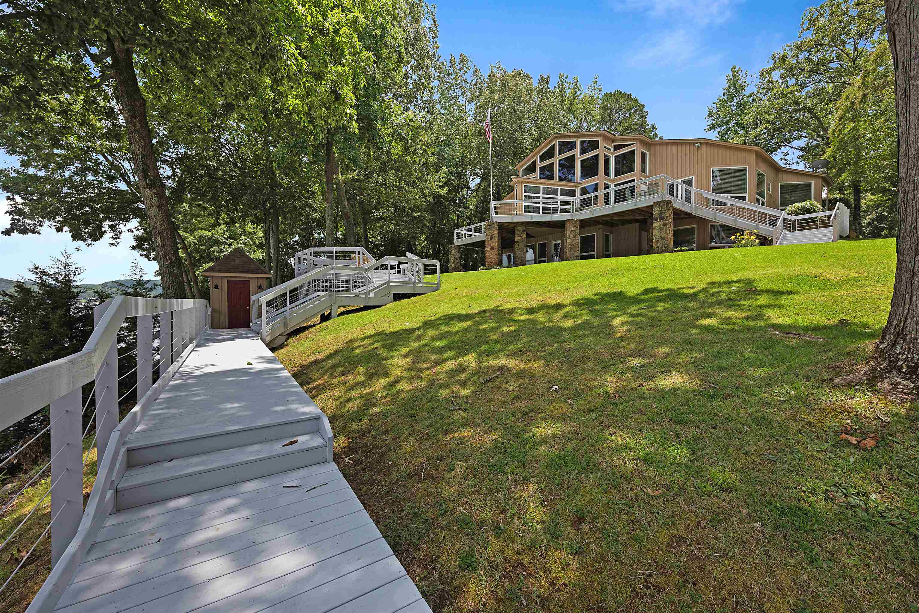 160 ROBERTS BEAR CREEK RD