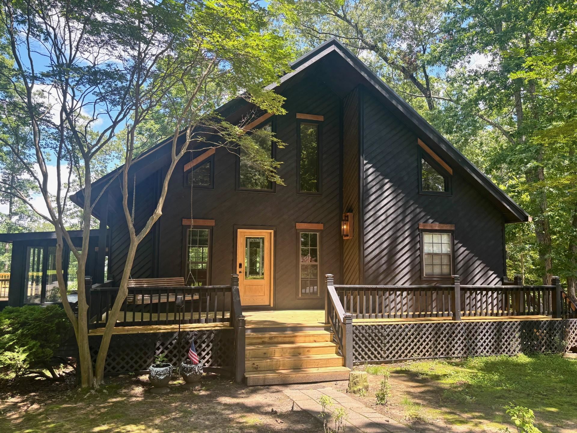 245 HOLIDAY HILLS LN