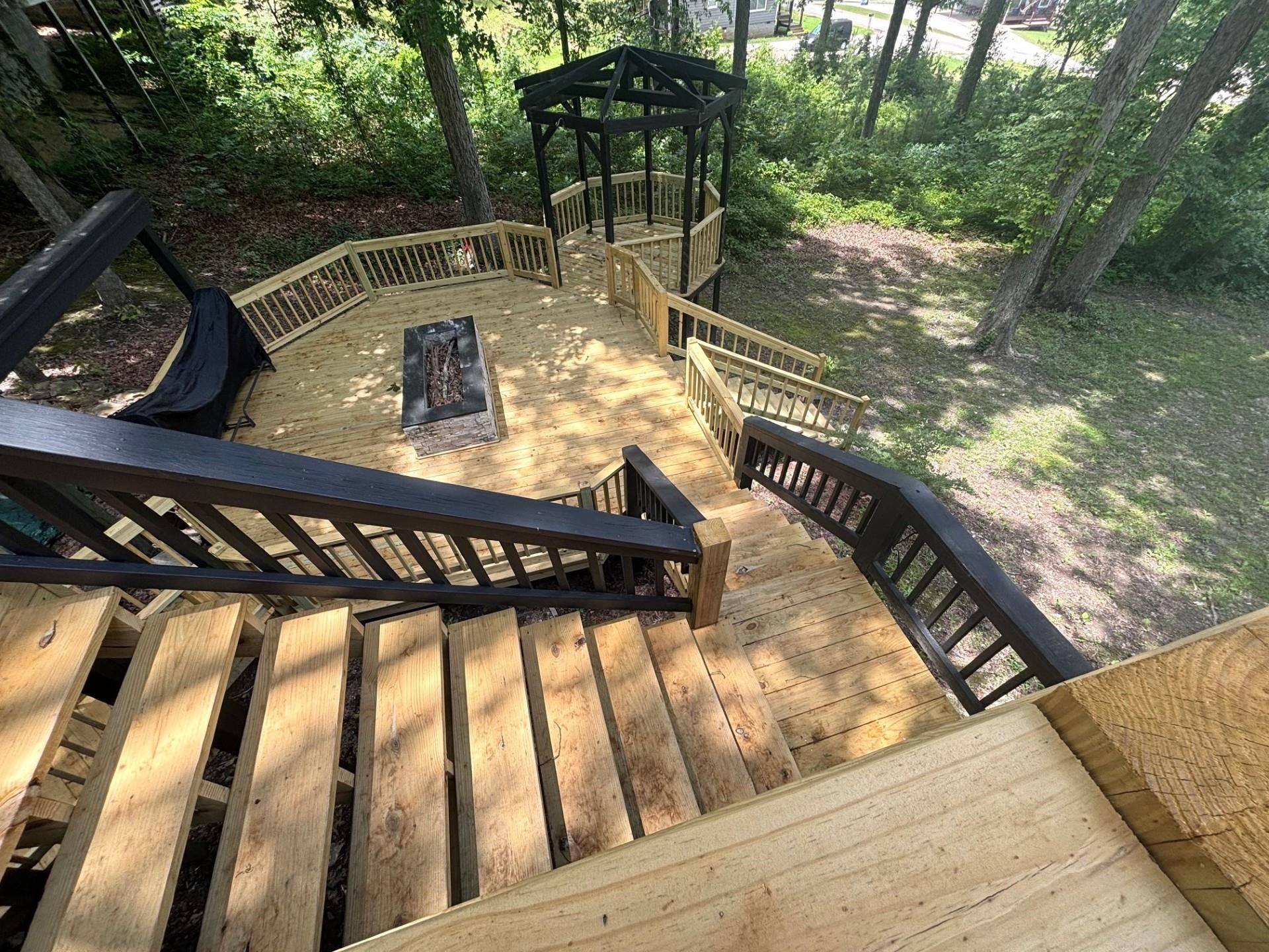 245 HOLIDAY HILLS LN