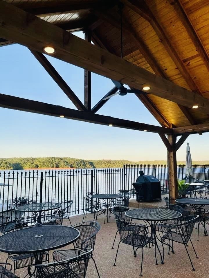 18 ELKS LANDING DR