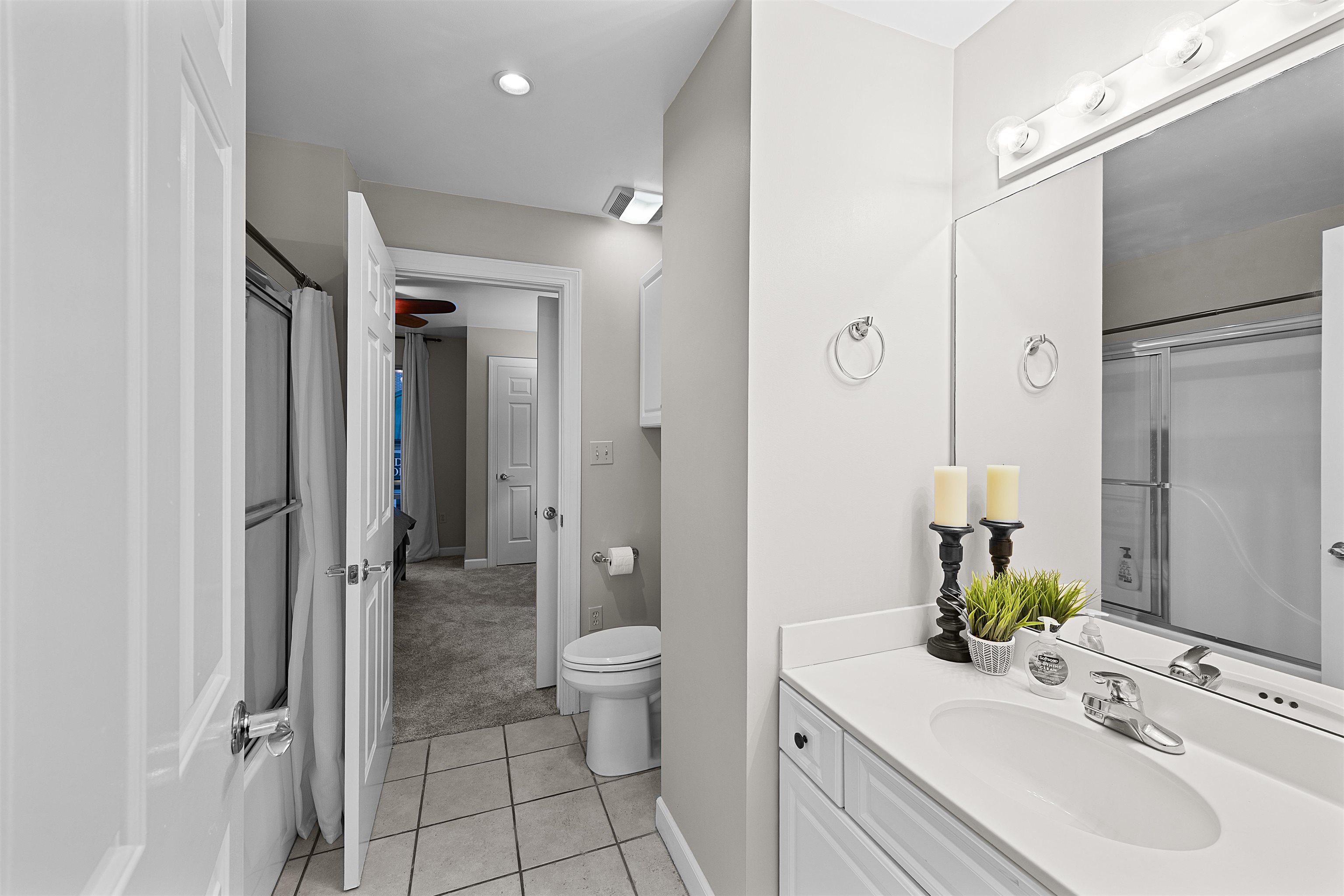 25 CR 380 RD Unit: P 204