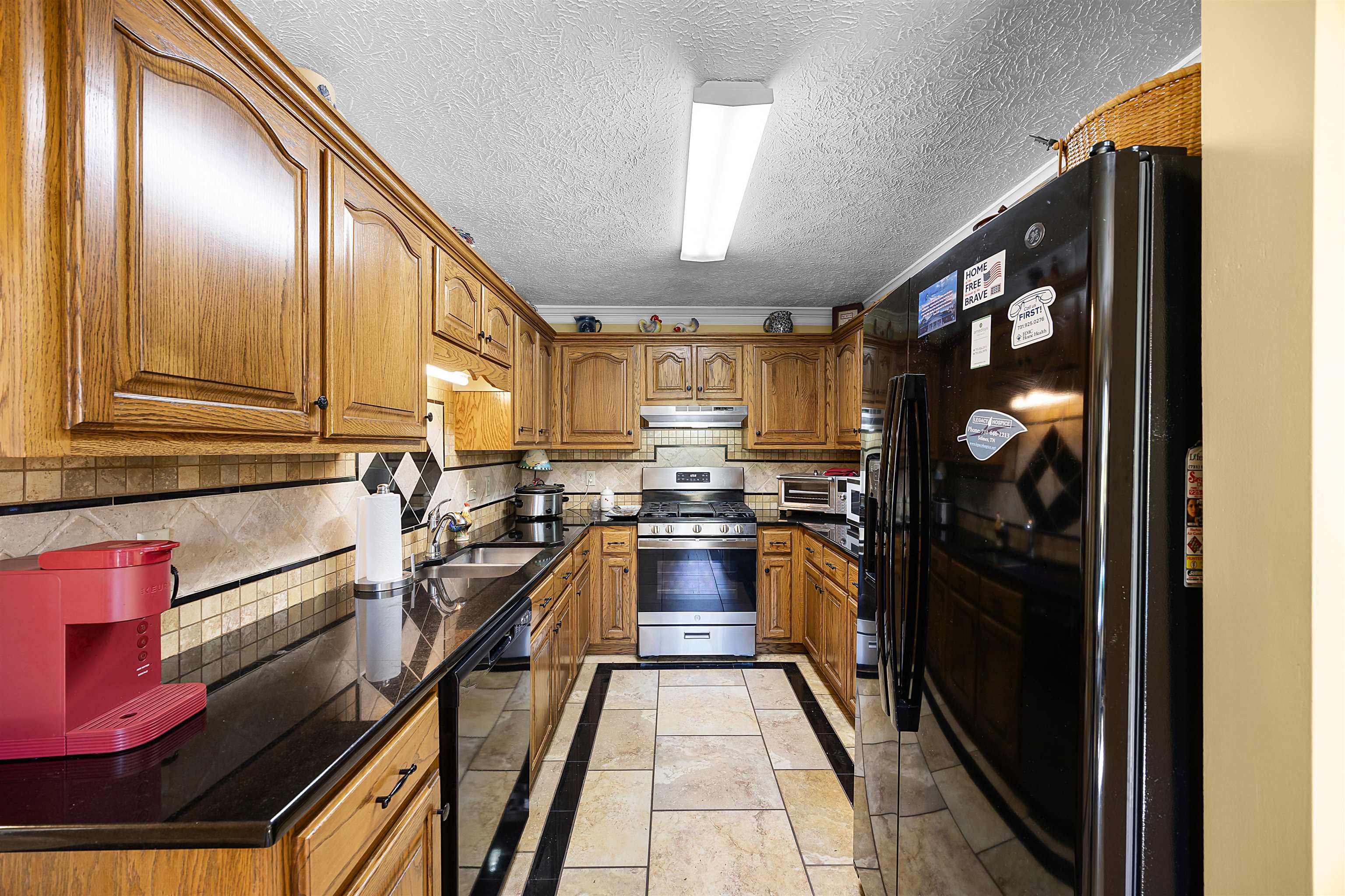 120 NELLIE LN