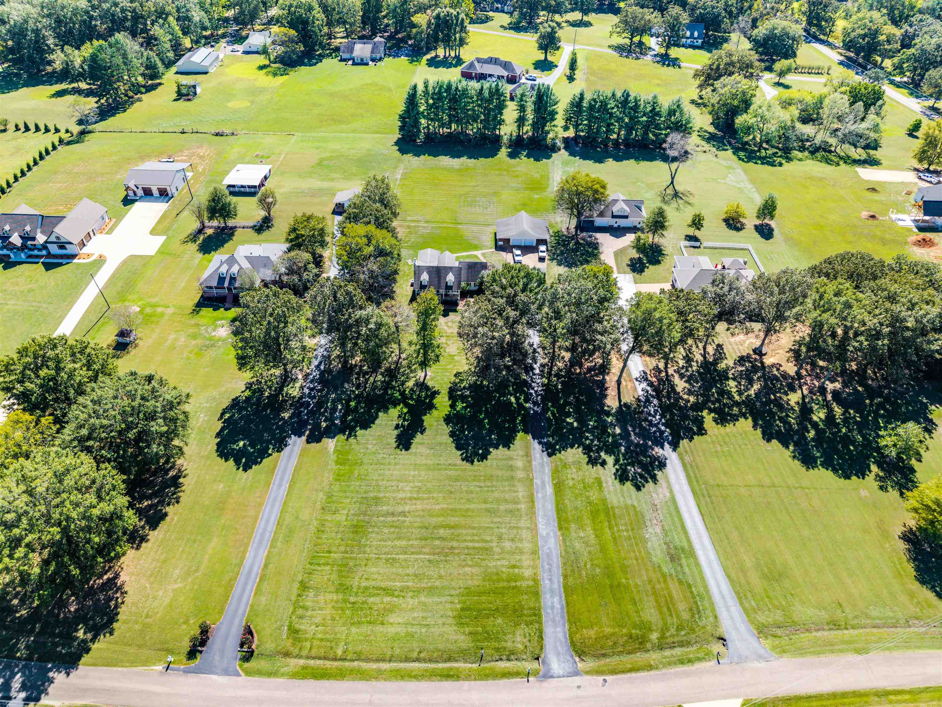 120 NELLIE LN