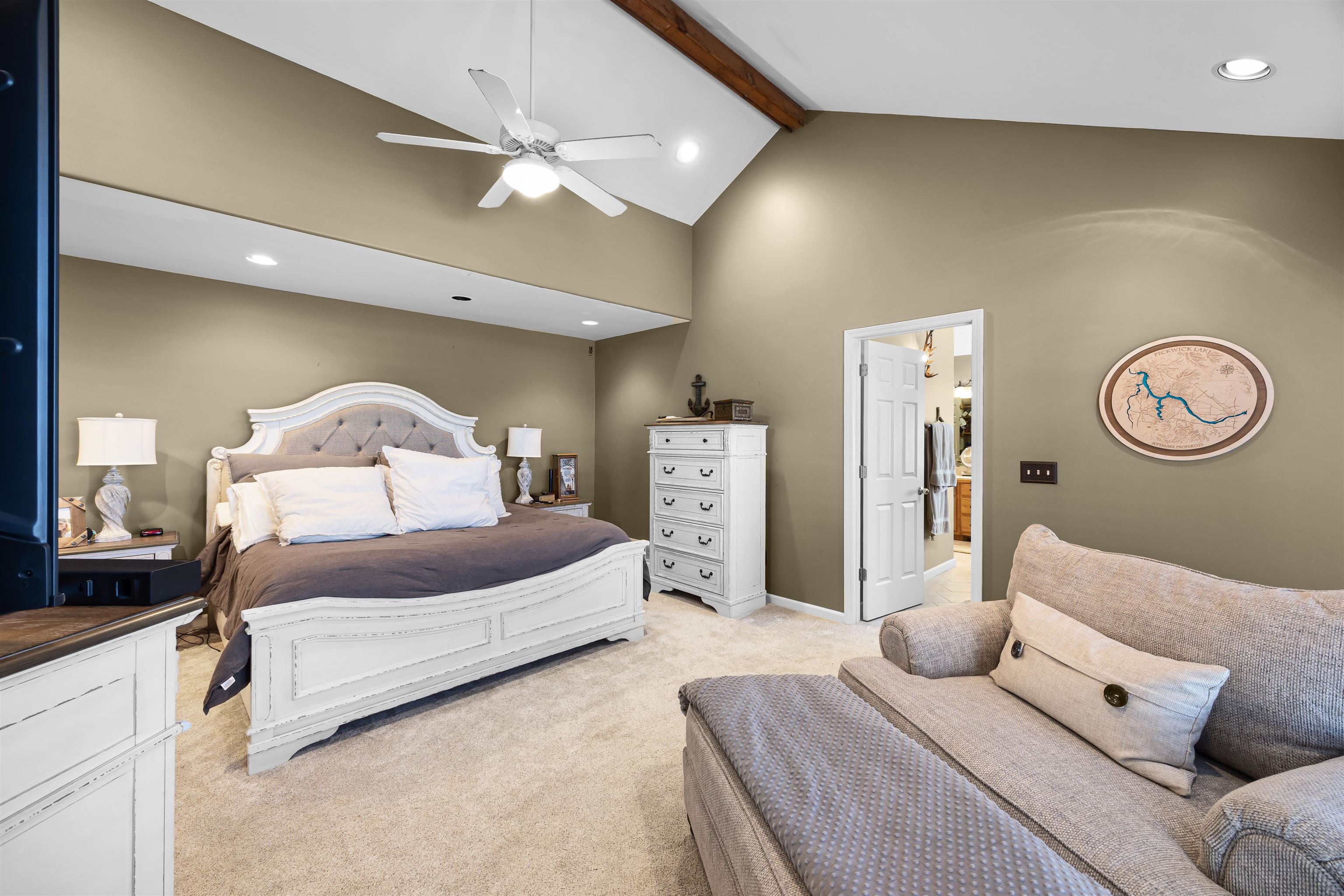 228 CHICKASAW TRACE RD