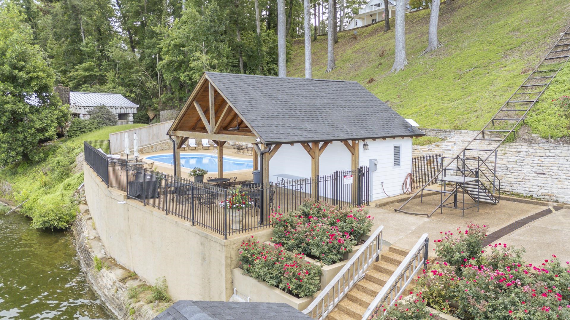 11 ELKS LANDING DR