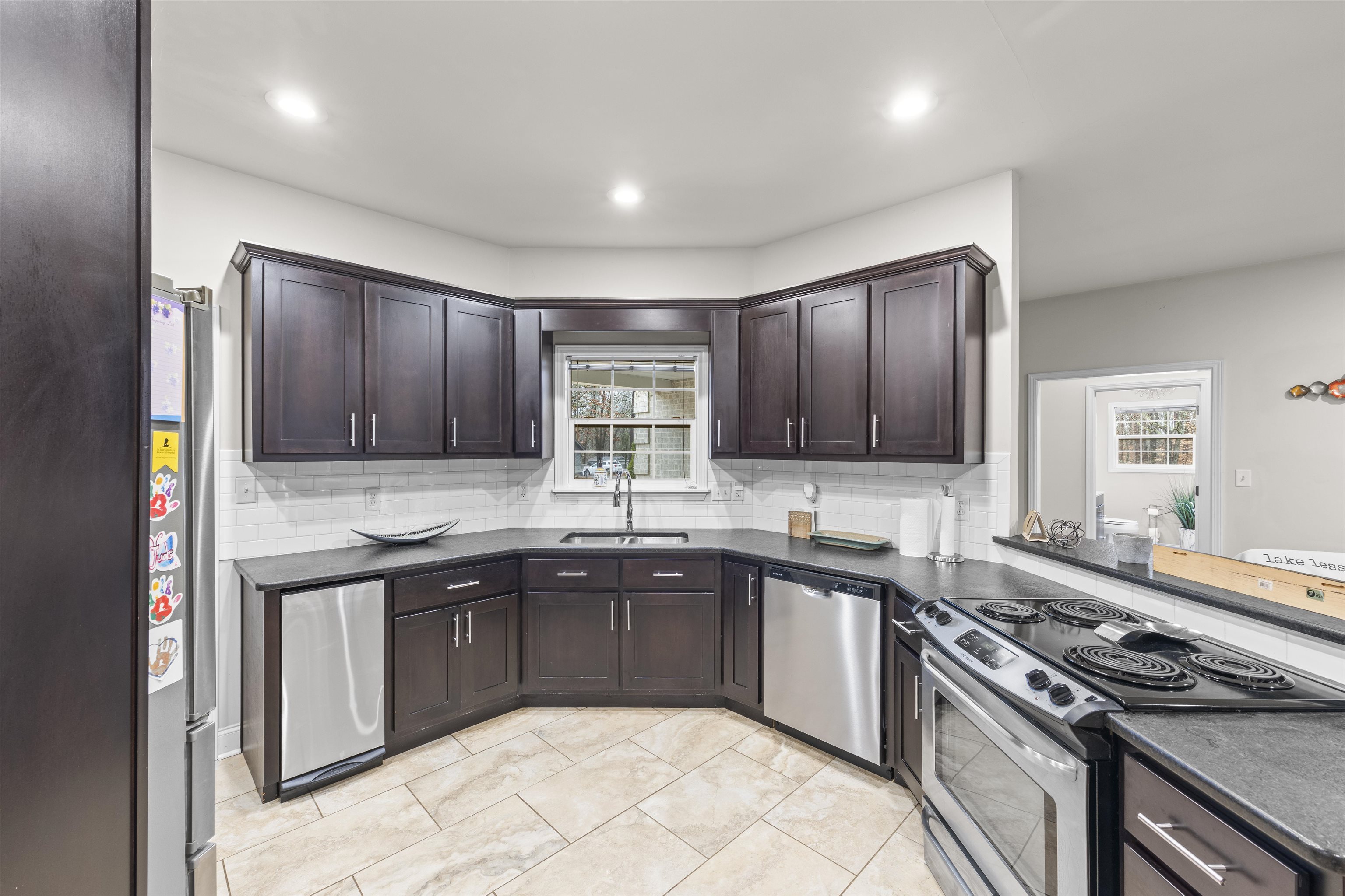 1200 HOLIDAY HILLS RD