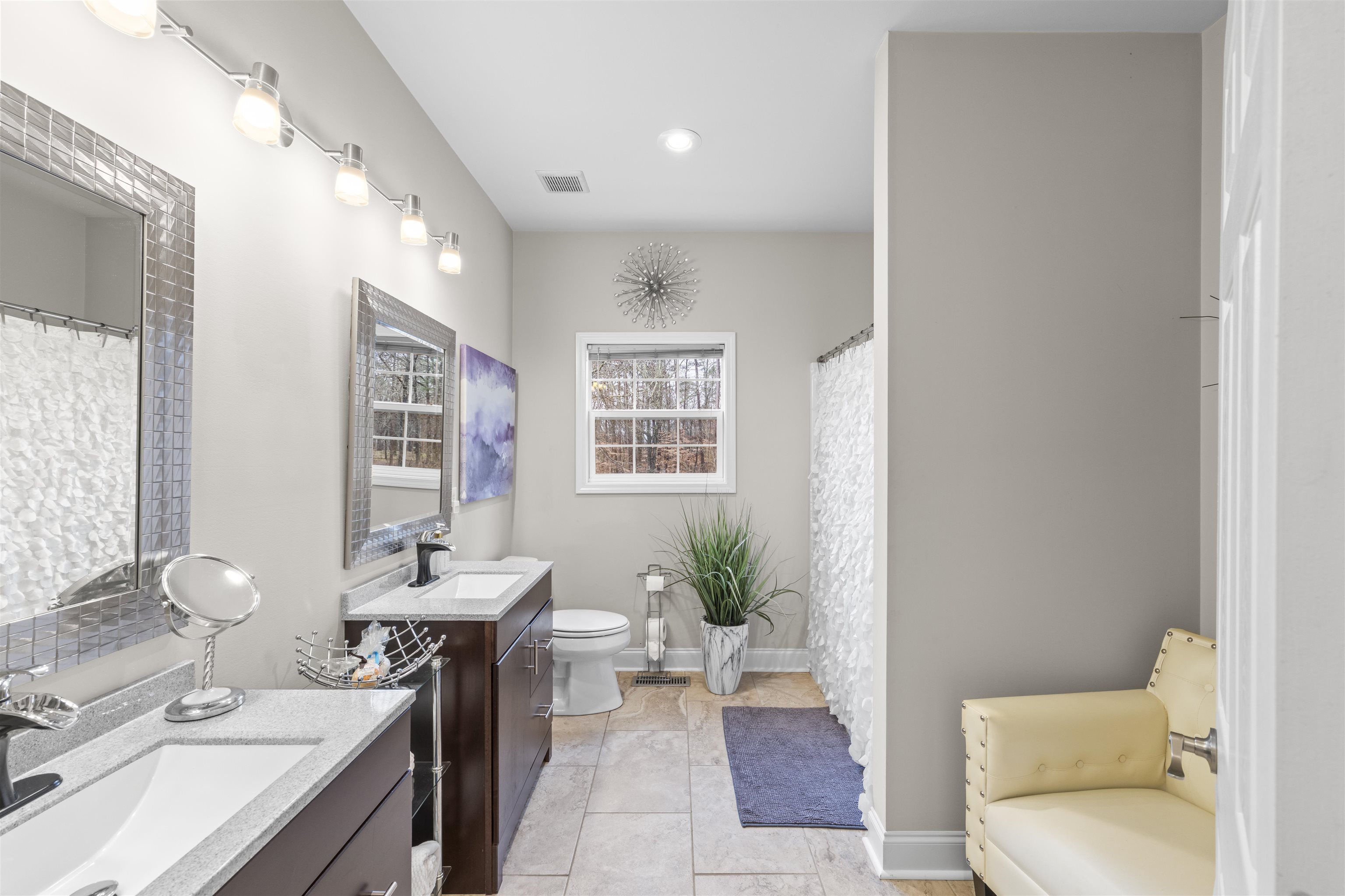 1200 HOLIDAY HILLS RD