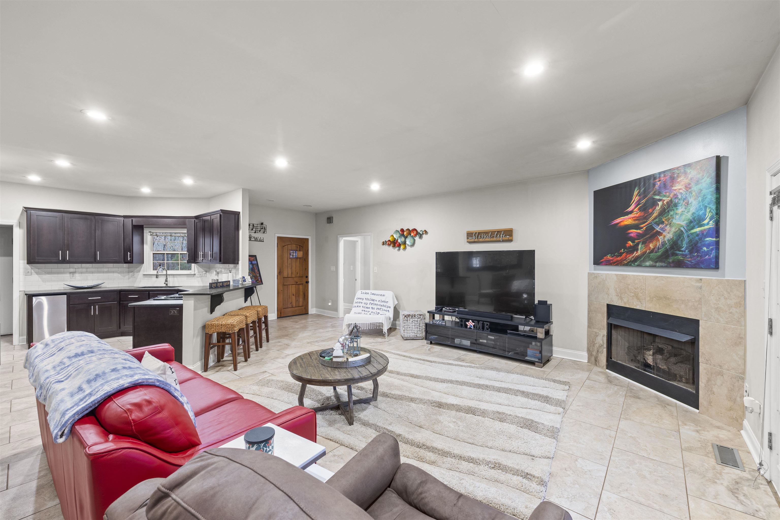 1200 HOLIDAY HILLS RD