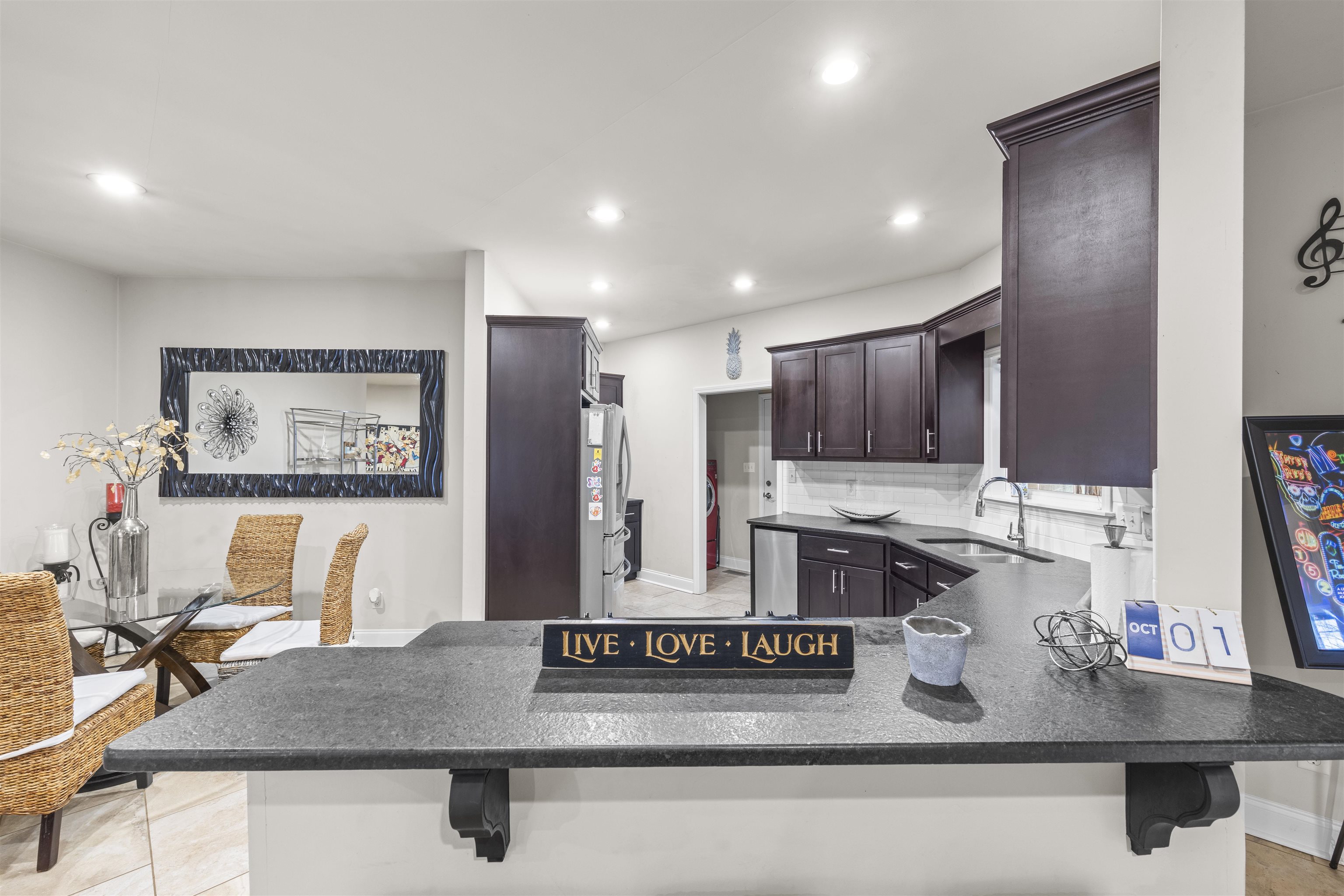 1200 HOLIDAY HILLS RD