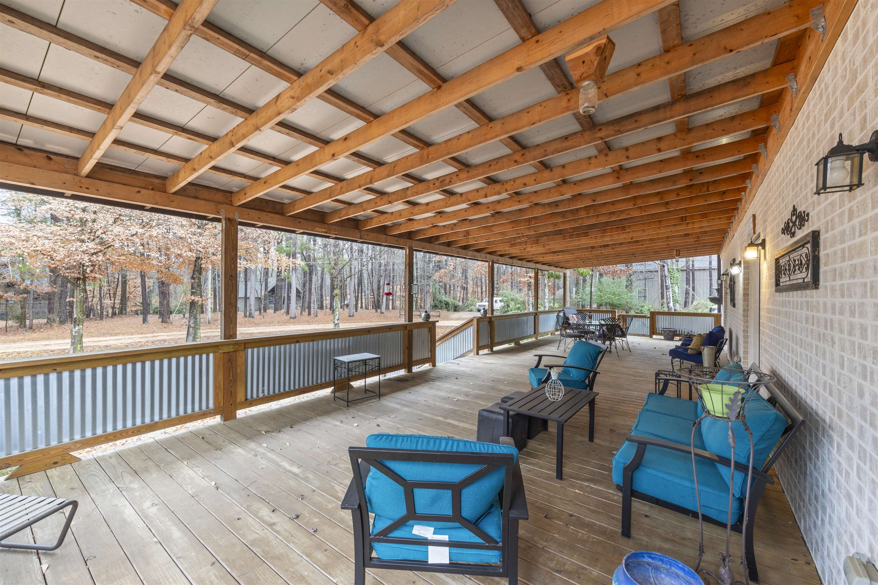 1200 HOLIDAY HILLS RD