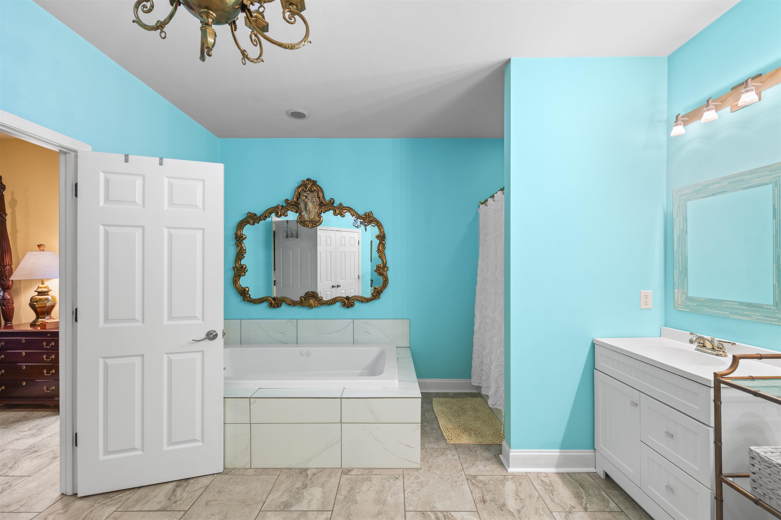 1200 HOLIDAY HILLS RD