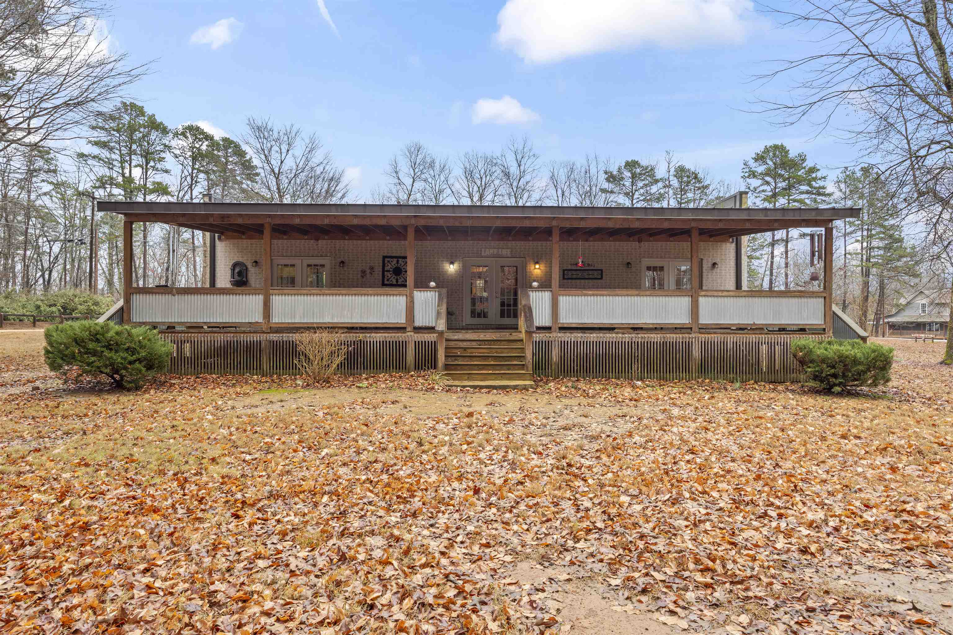 1200 HOLIDAY HILLS RD