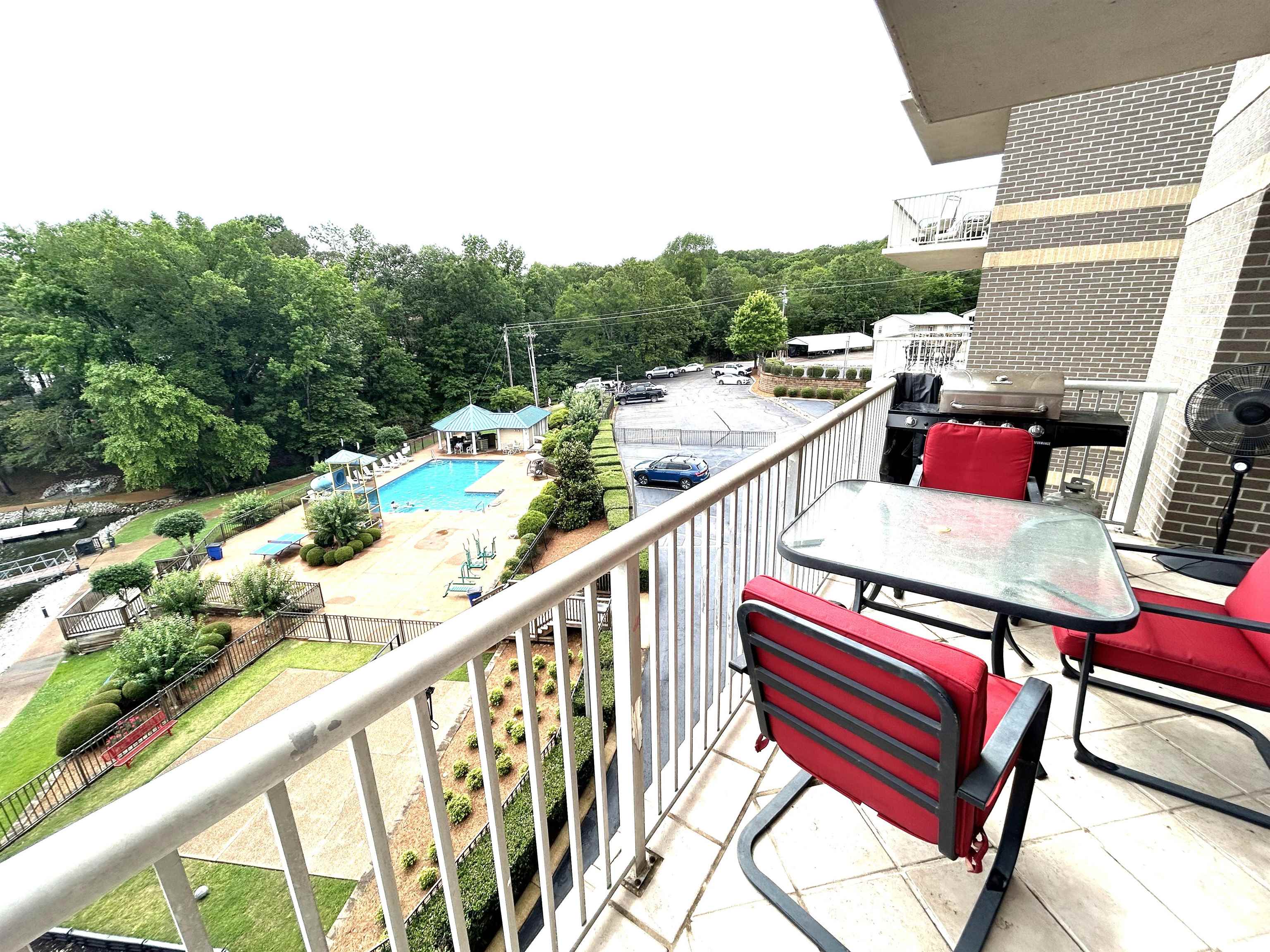 CR 380 RD Unit: P 402