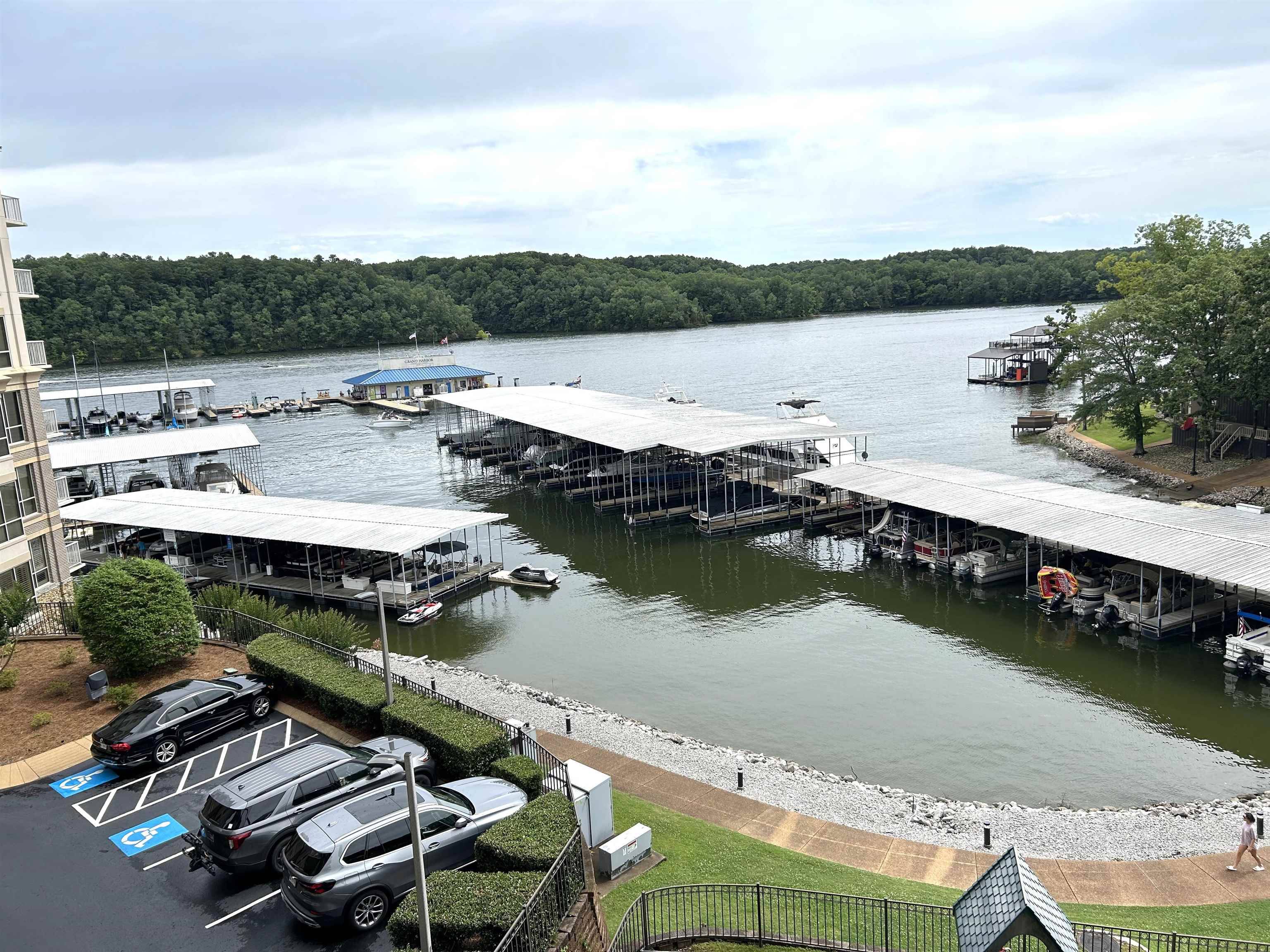 CR 380 RD Unit: P 402